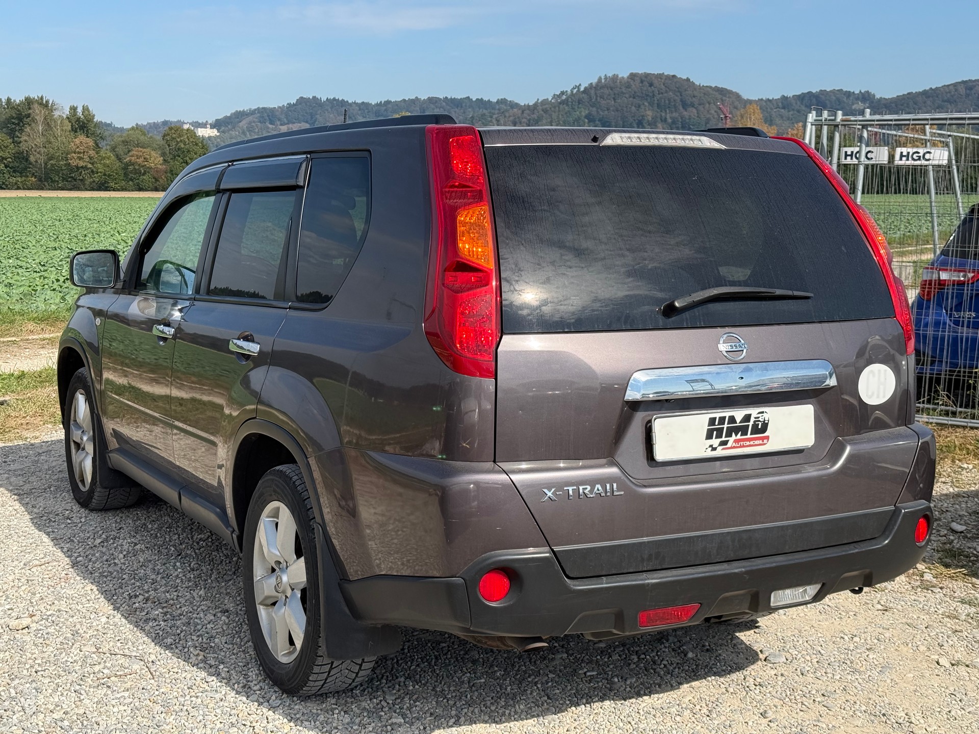 NISSAN X-Trail 2.0 dCi 16V SE Automatic-image-4