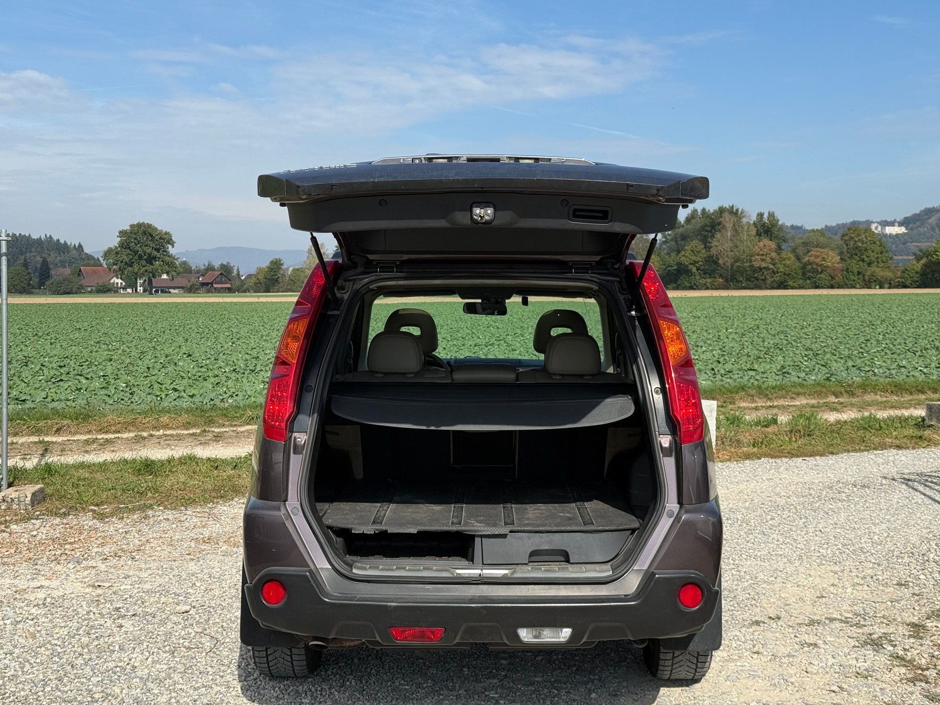 NISSAN X-Trail 2.0 dCi 16V SE Automatic-image-8