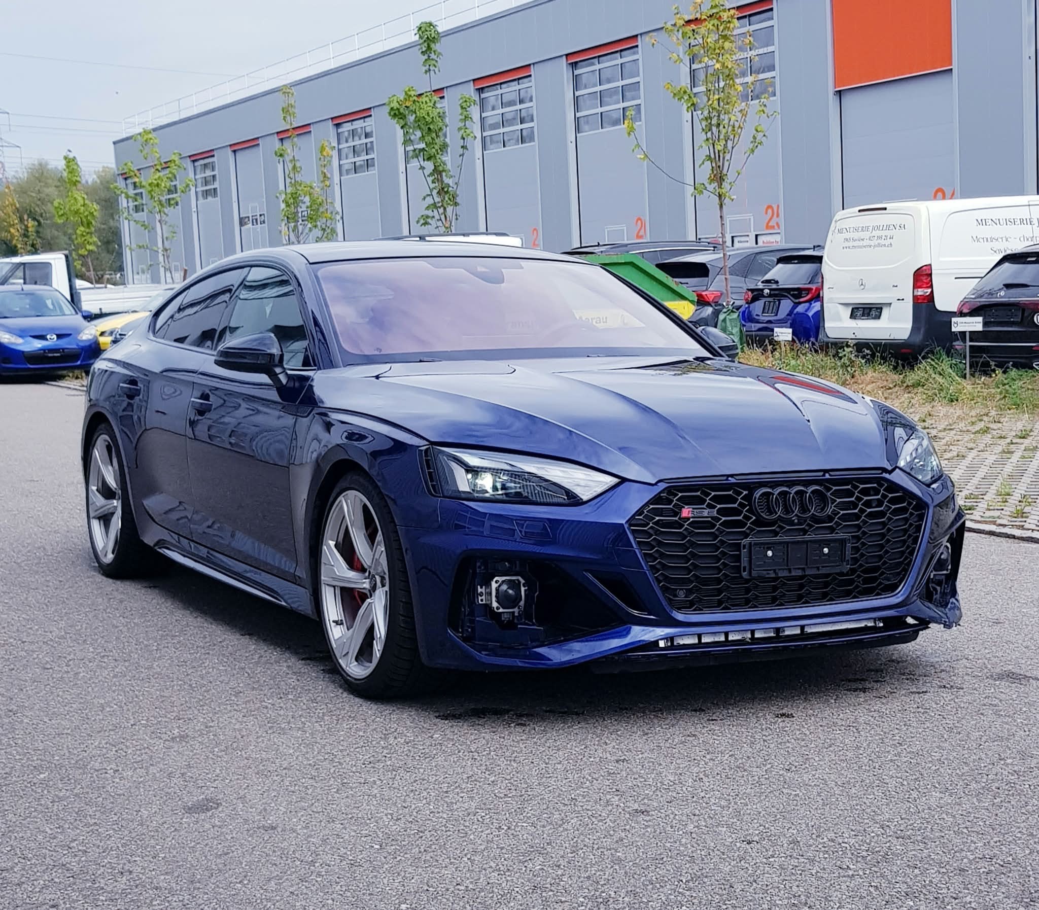 Car photo
