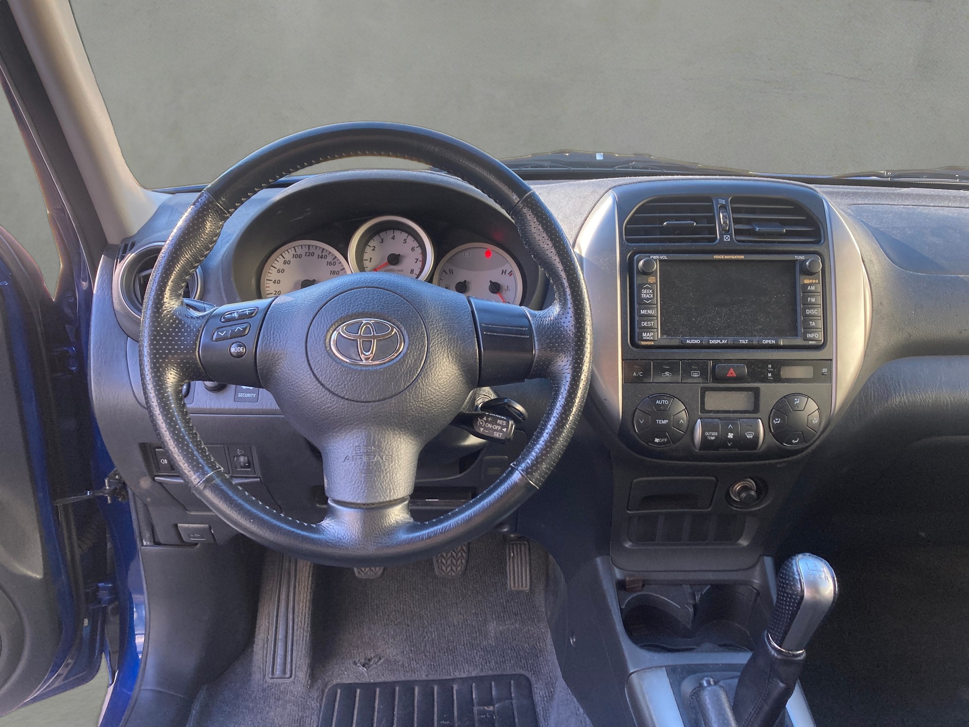 TOYOTA RAV-4 2.0 16V Linea Sol-image-8