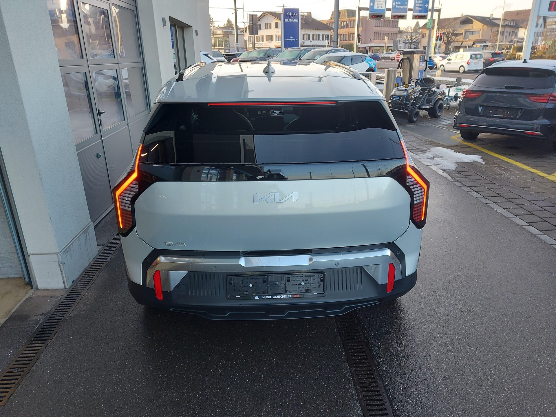 KIA EV3 81 kWh Earth+-image-9