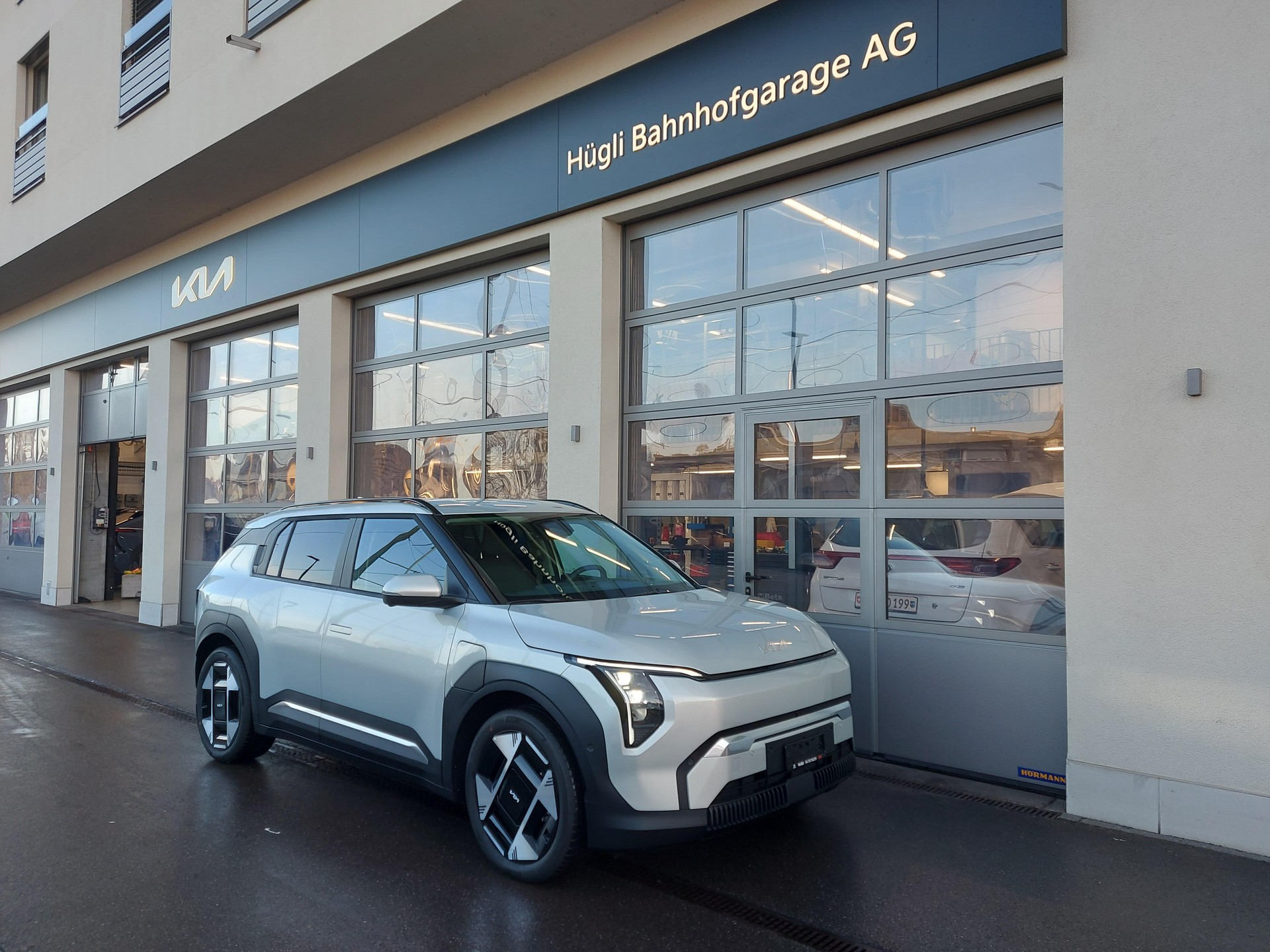 KIA EV3 81 kWh Earth+-image-0