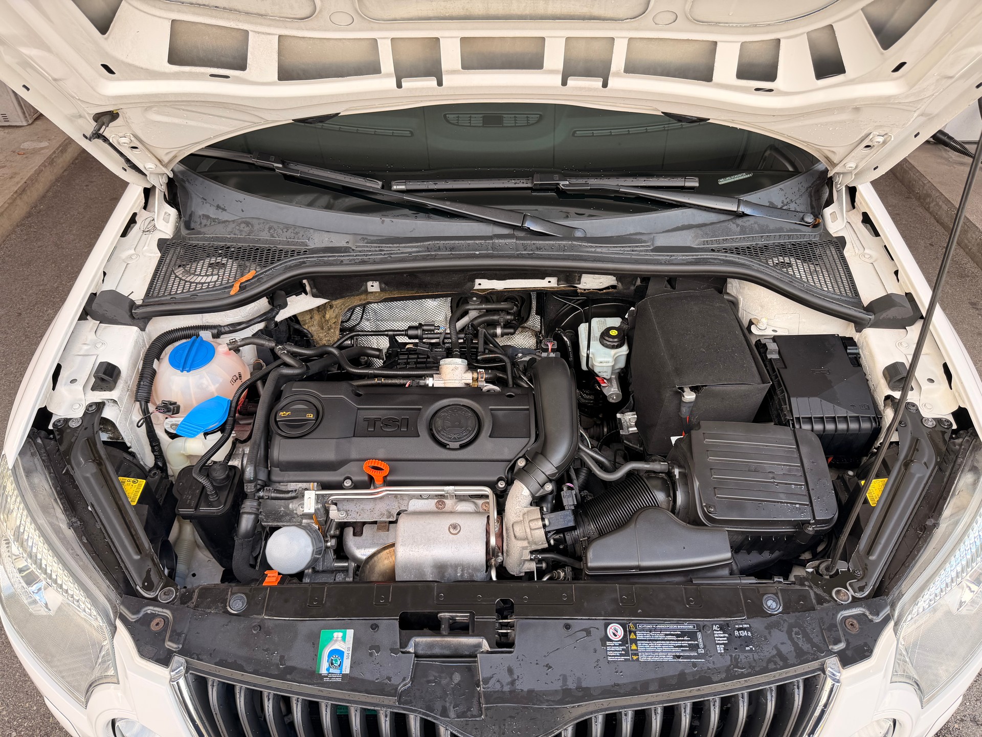 SKODA 1.4 TSI Ambition-image-11