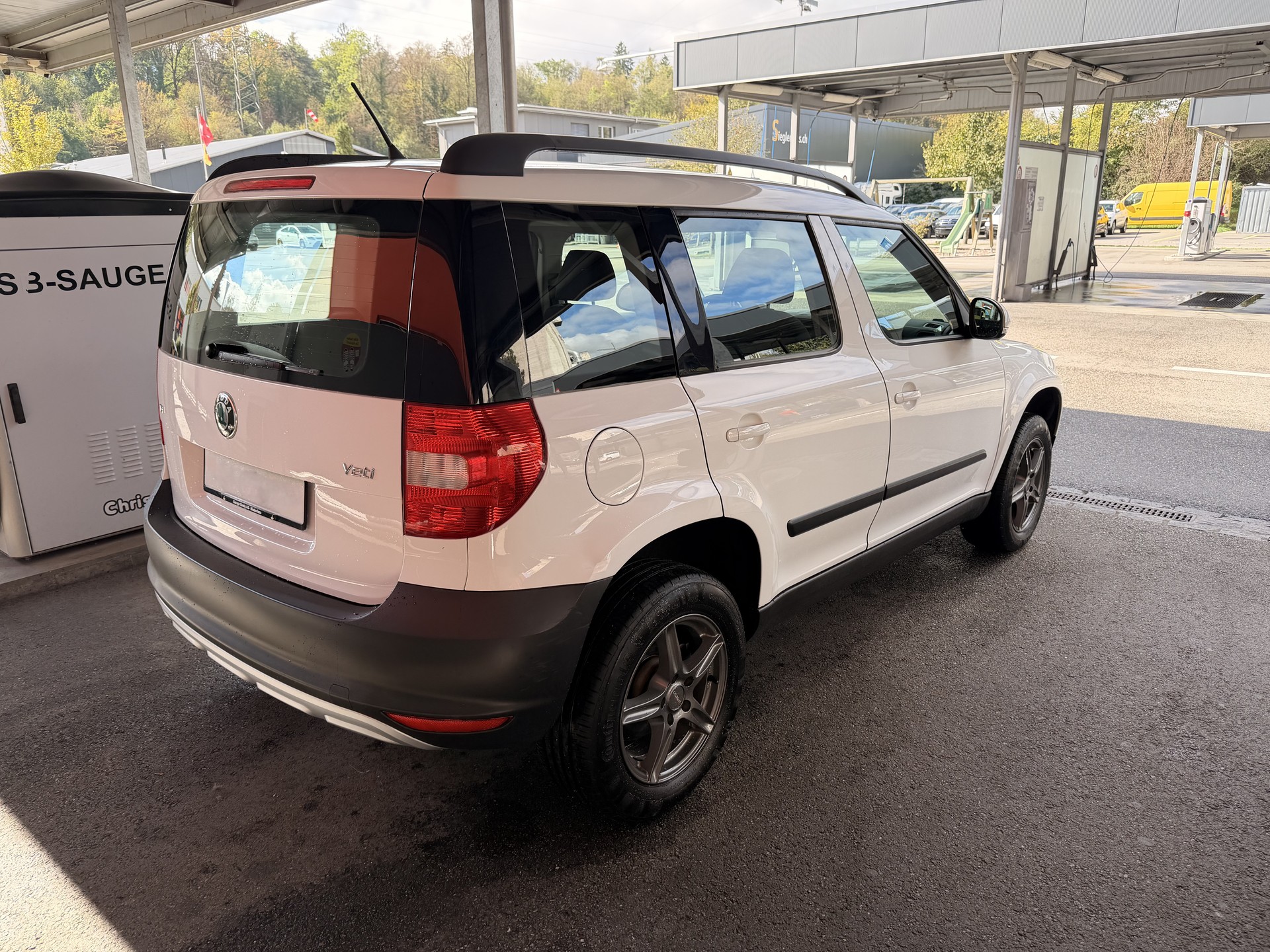 SKODA 1.4 TSI Ambition-image-5