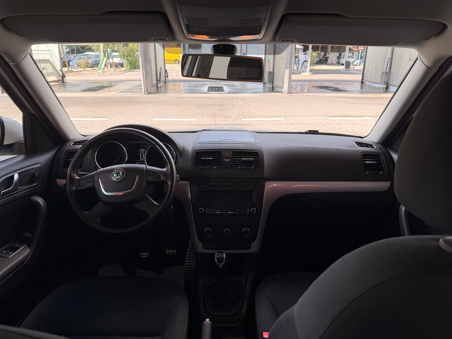 SKODA 1.4 TSI Ambition-image-10