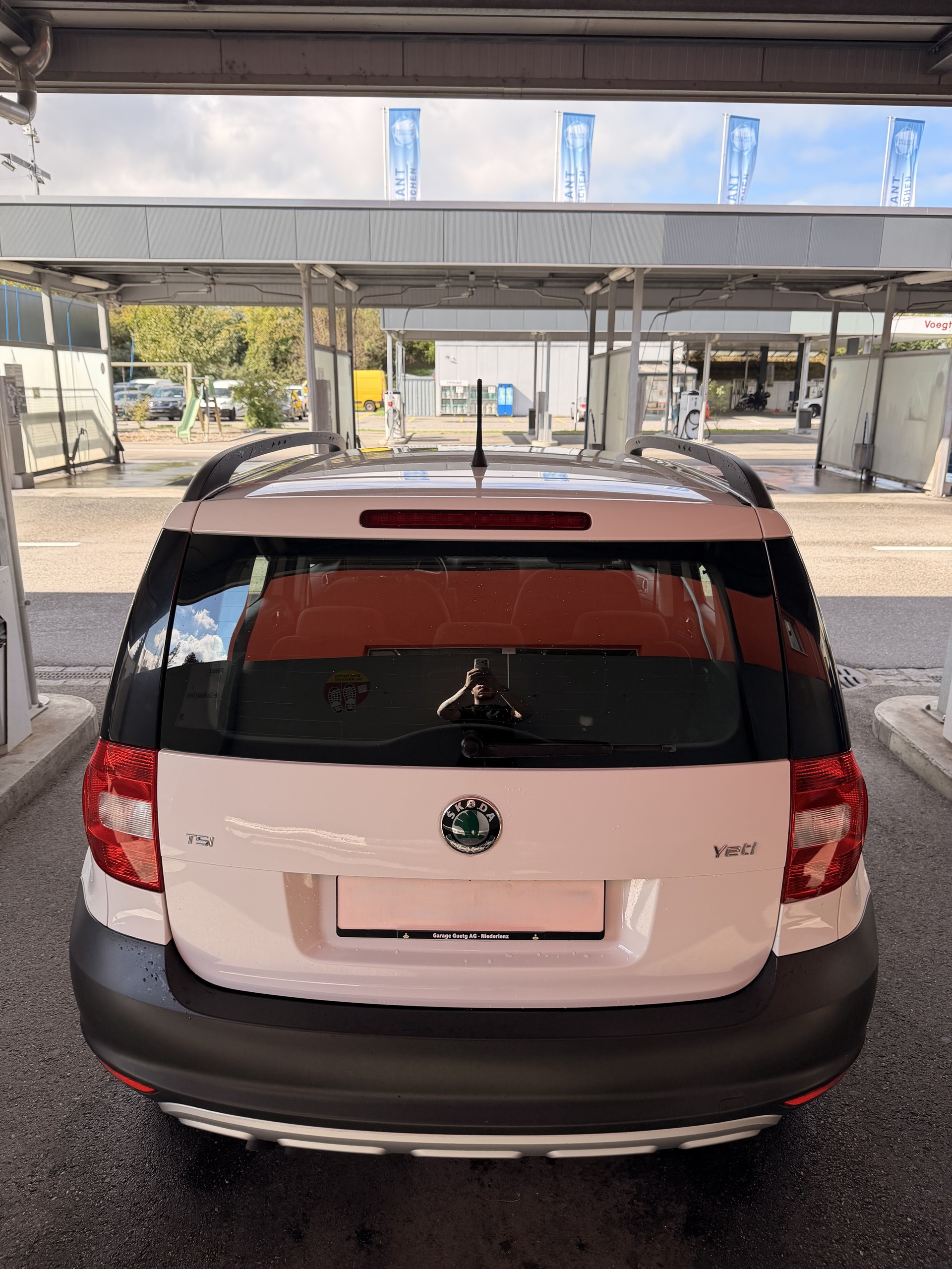 SKODA 1.4 TSI Ambition-image-4
