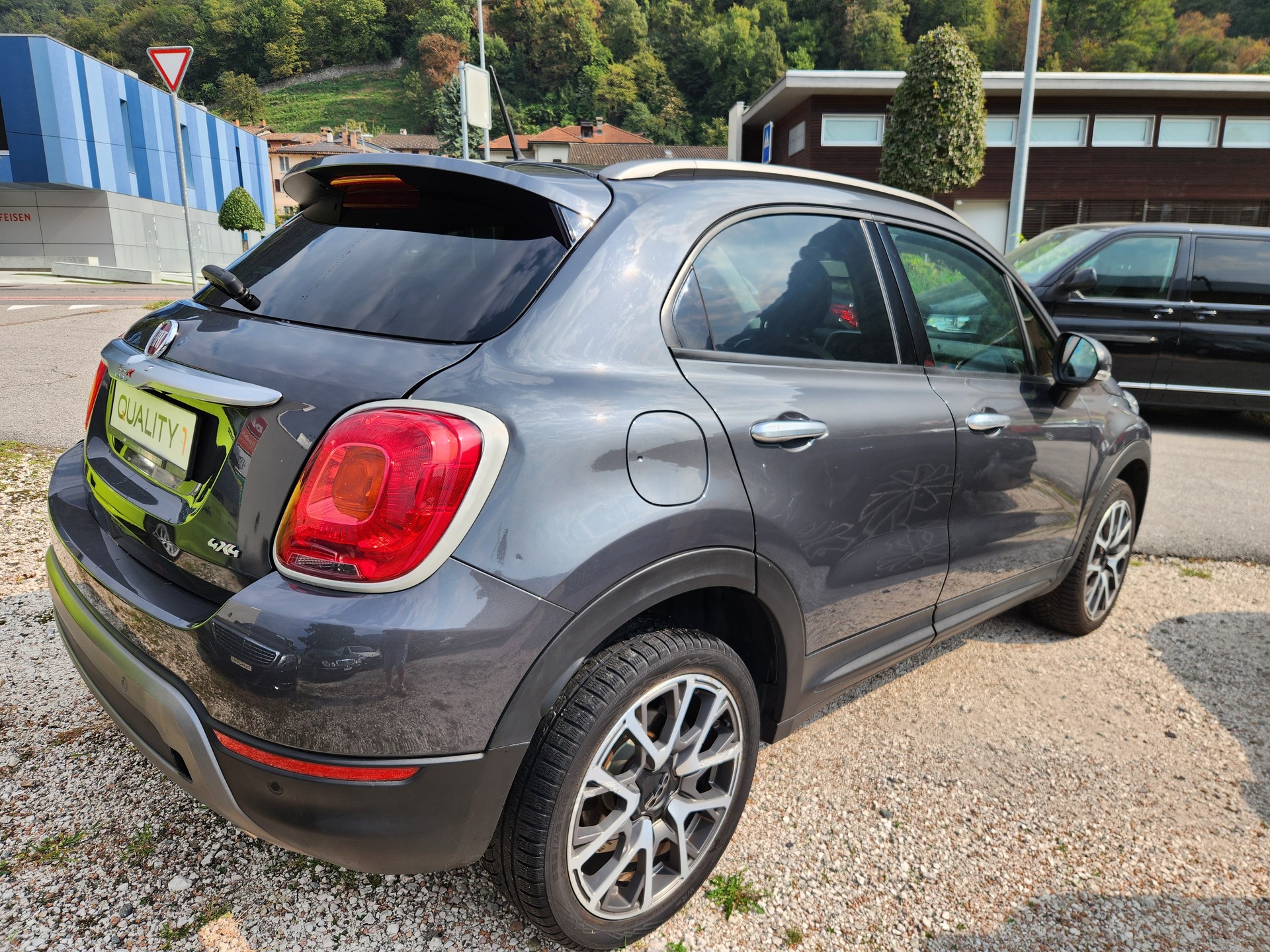 FIAT 500X 2.0 MJ Cross 4x4 Automatic-image-4