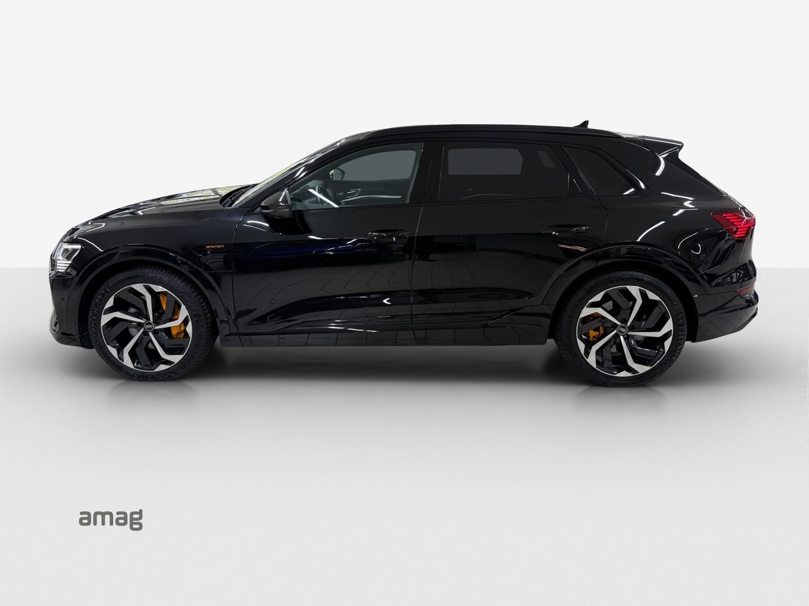 AUDI e-tron 55 S Line Black Edition quattro-image-1