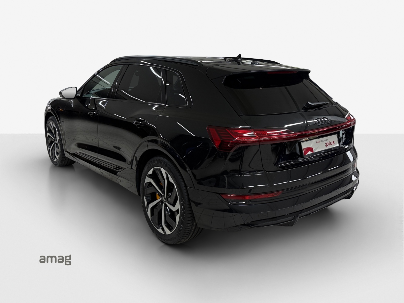 AUDI e-tron 55 S Line Black Edition quattro-image-2