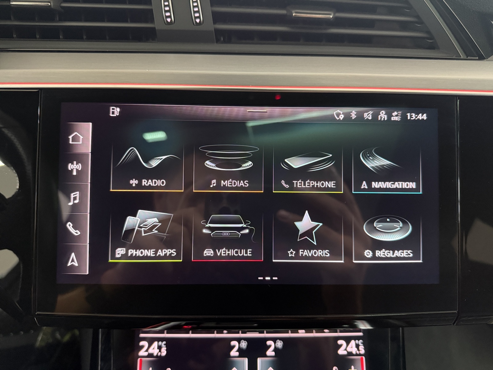 AUDI e-tron 55 S Line Black Edition quattro-image-15