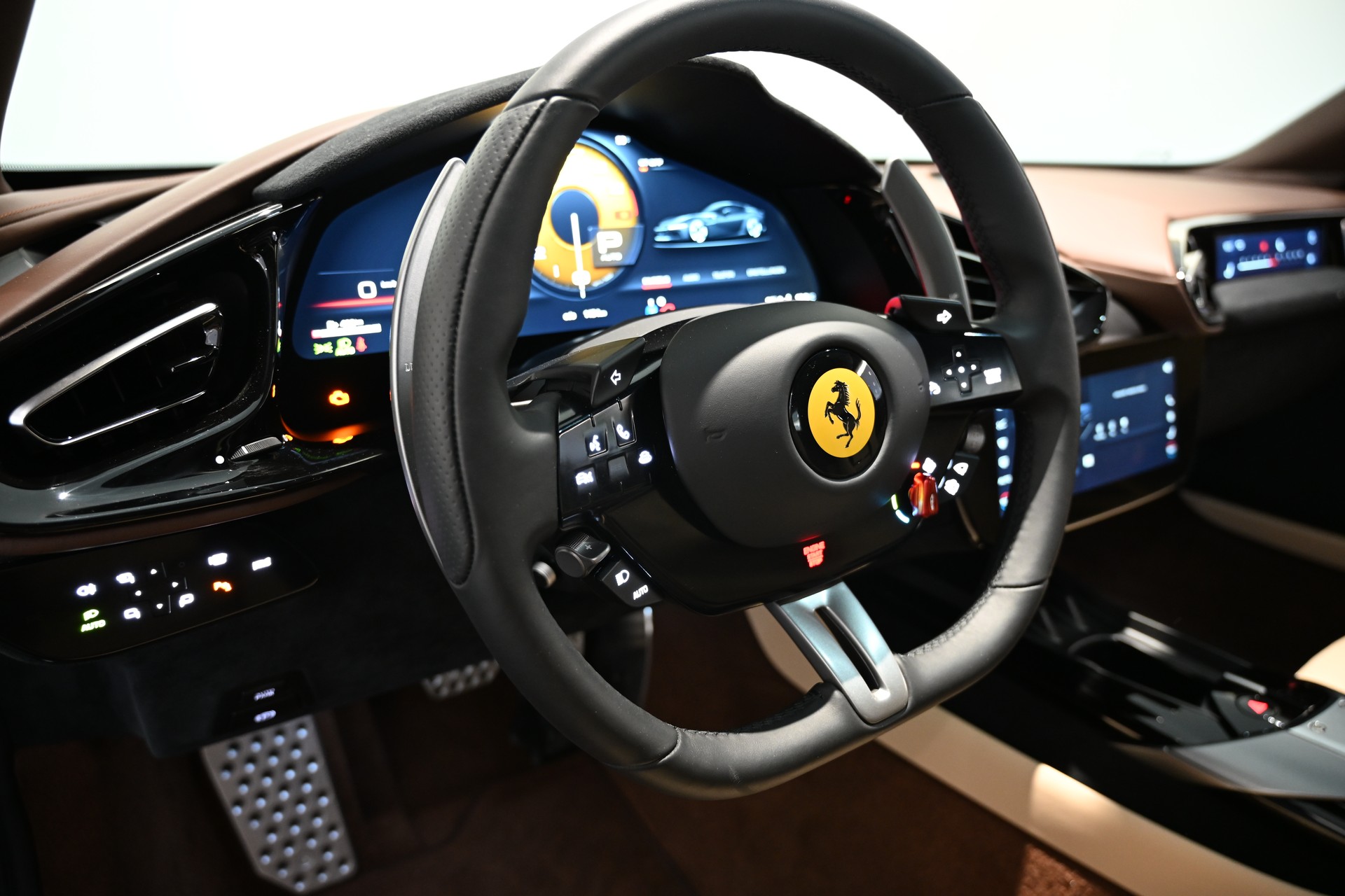 FERRARI 12 Cilindri-image-4