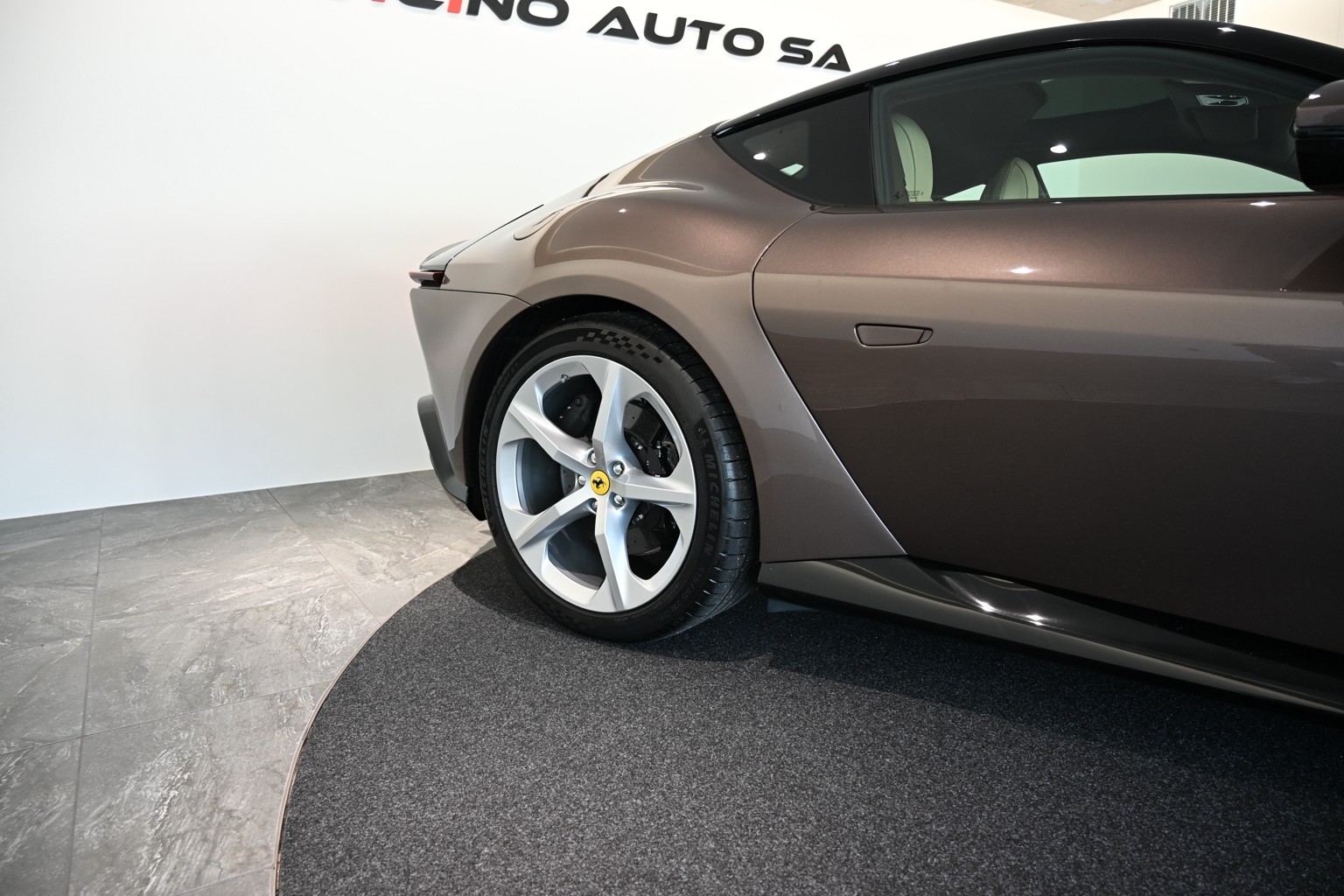 FERRARI 12 Cilindri-image-18