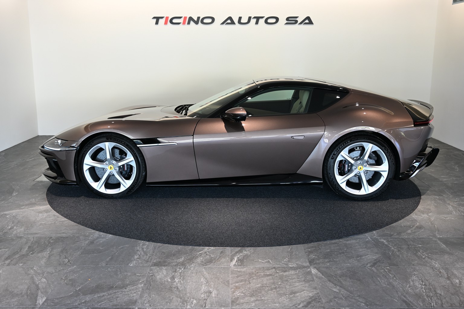FERRARI 12 Cilindri-image-13