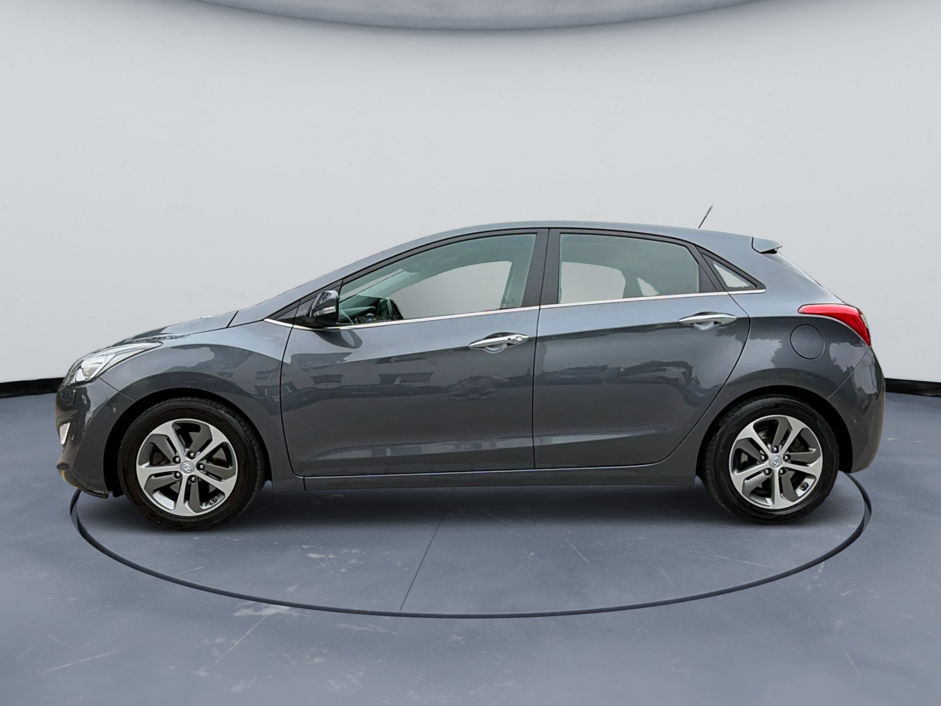 HYUNDAI i30 1.6 CRDi Vertex Automatic DCT-image-7
