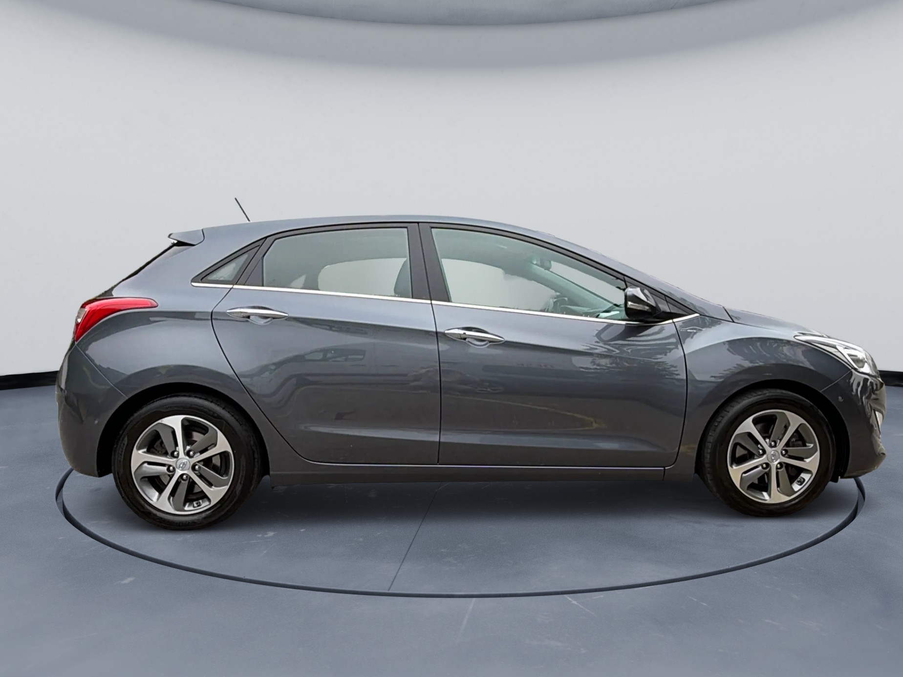 HYUNDAI i30 1.6 CRDi Vertex Automatic DCT-image-3