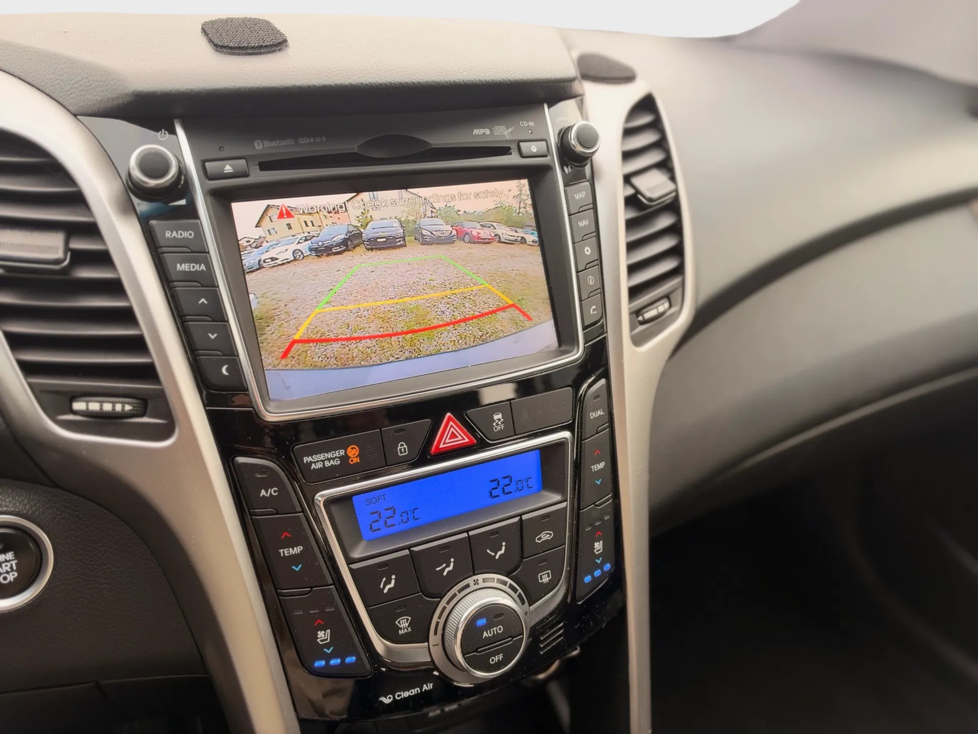 HYUNDAI i30 1.6 CRDi Vertex Automatic DCT-image-10