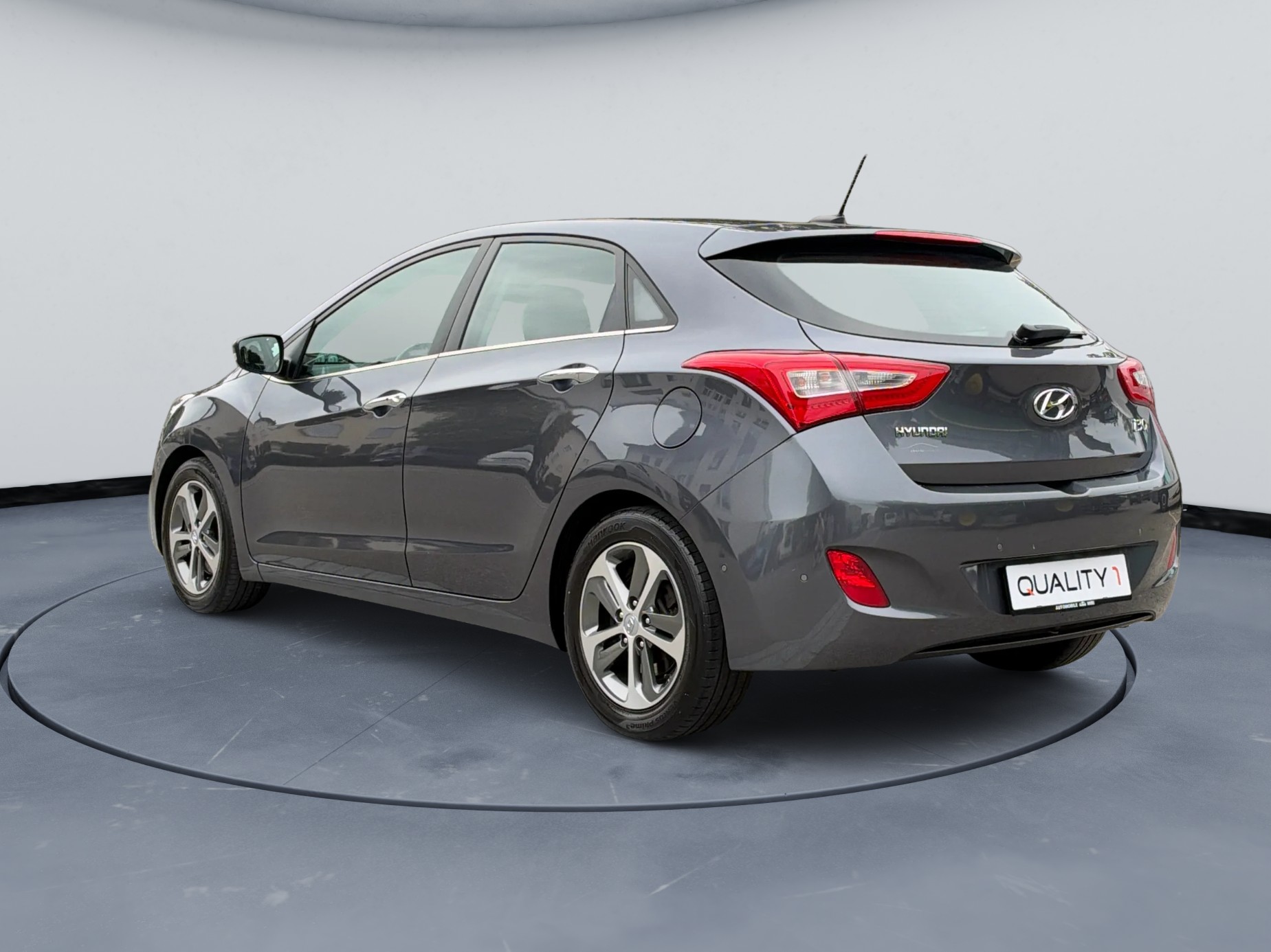 HYUNDAI i30 1.6 CRDi Vertex Automatic DCT-image-6
