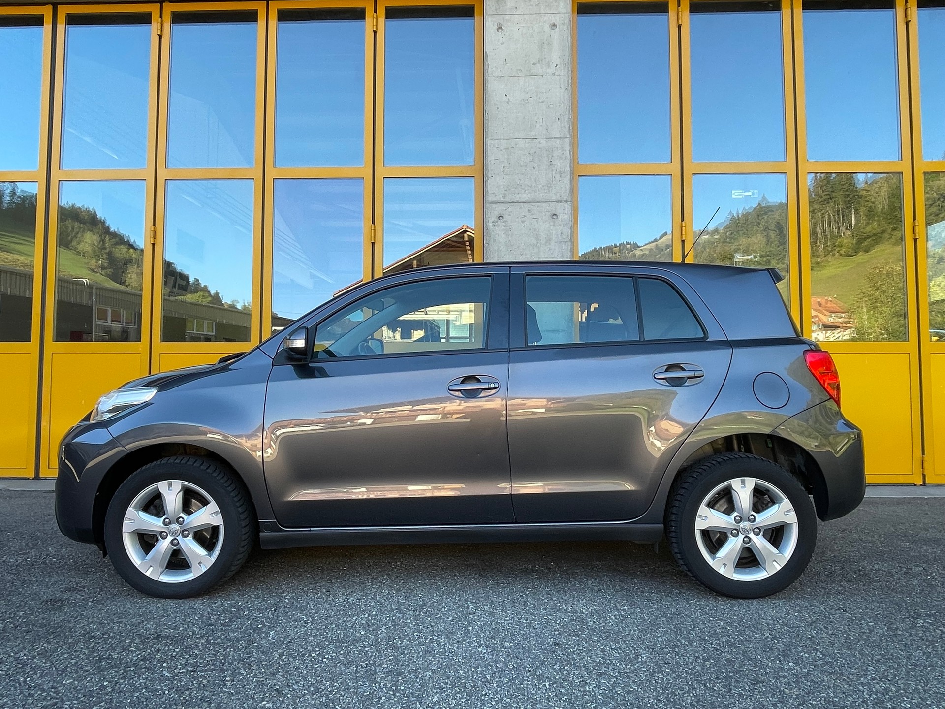 TOYOTA UrbanCruiser 1.4 D-4D Linea Terra 4WD-image-2