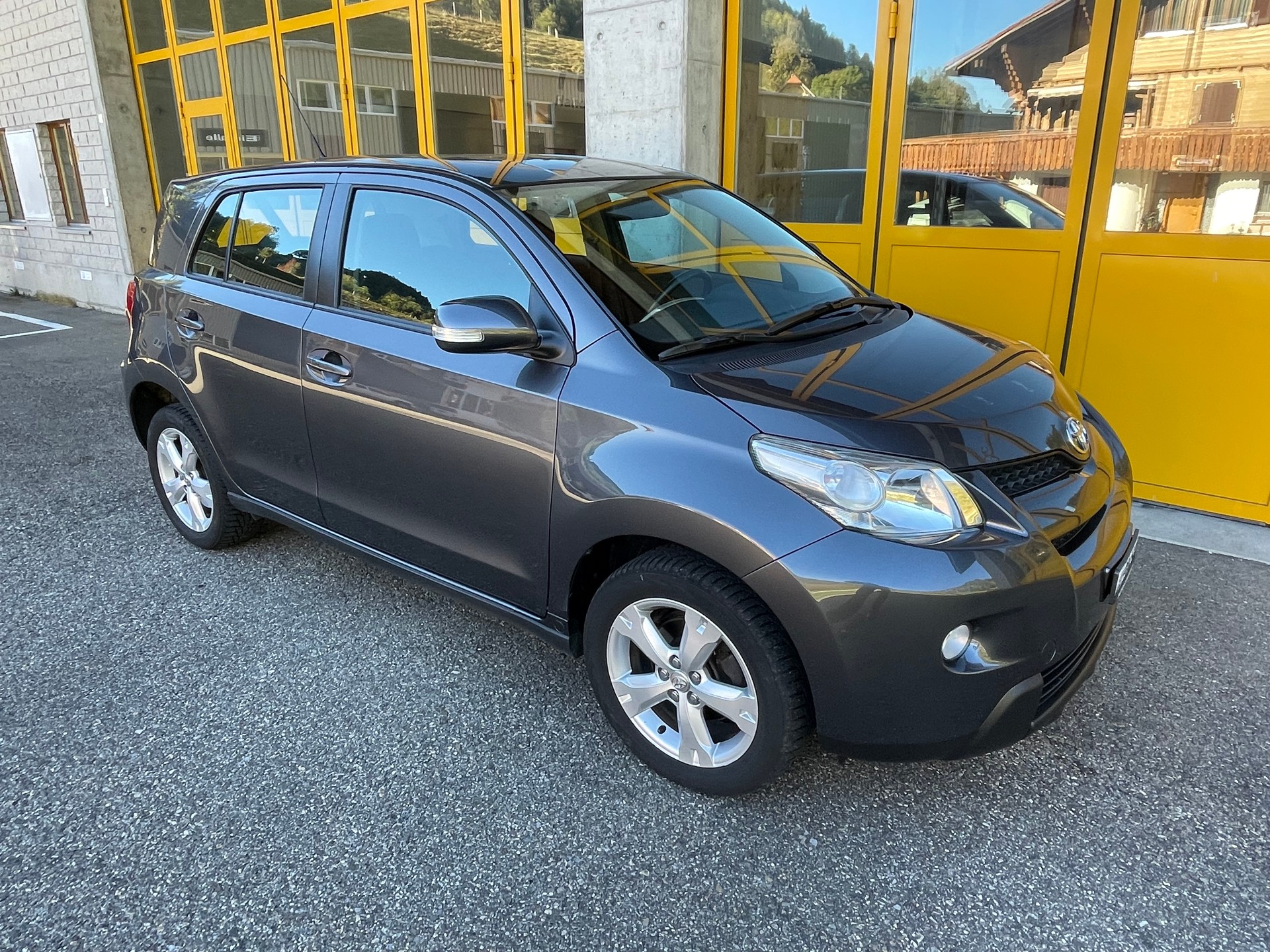TOYOTA UrbanCruiser 1.4 D-4D Linea Terra 4WD-image-8