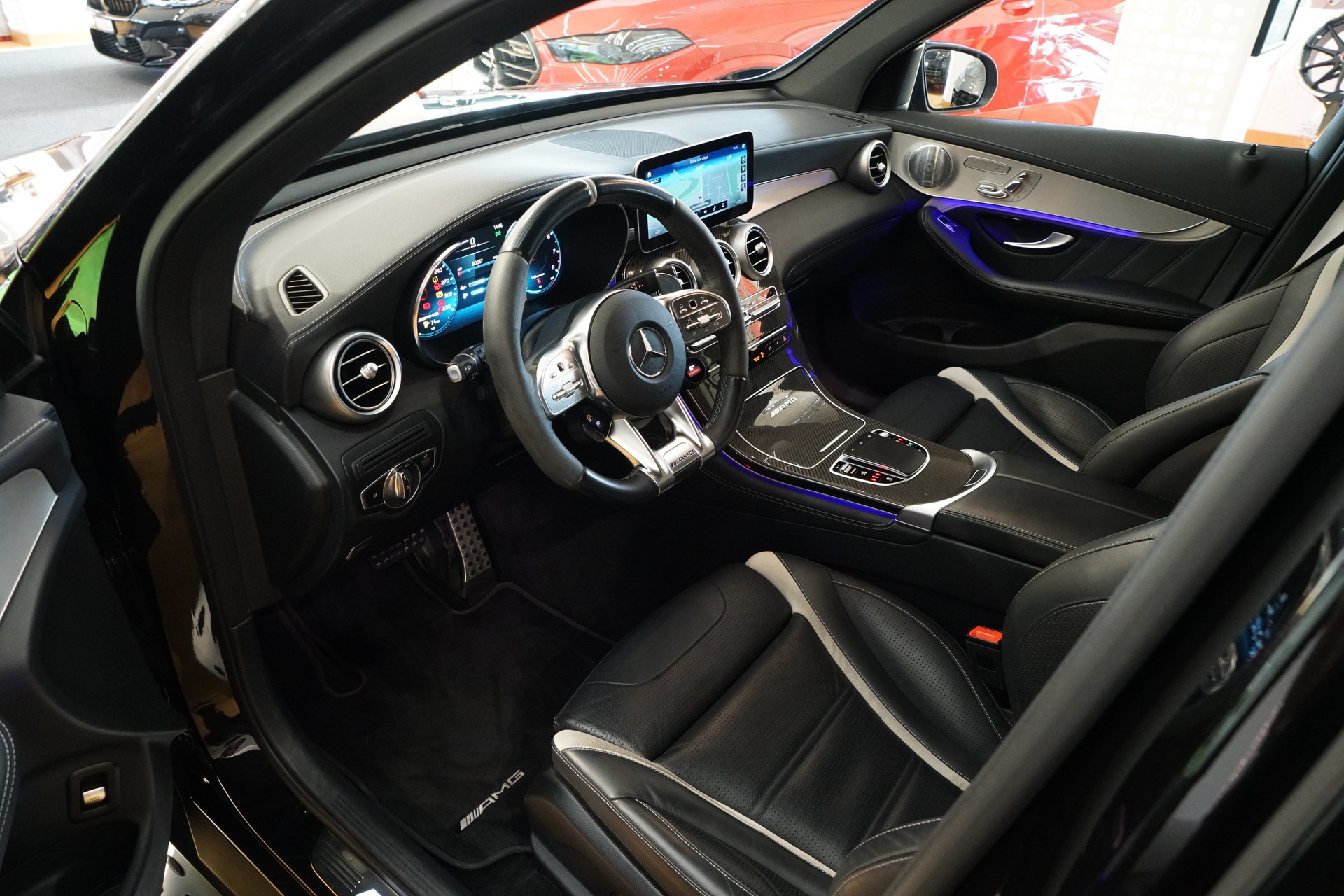 MERCEDES-BENZ GLC 63 S AMG 4Matic 9G-Tronic-image-11