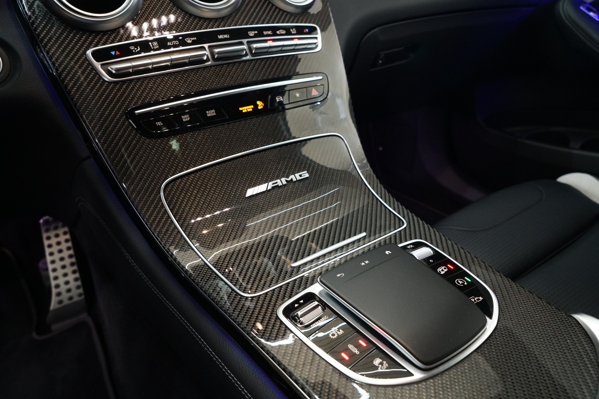 MERCEDES-BENZ GLC 63 S AMG 4Matic 9G-Tronic-image-17