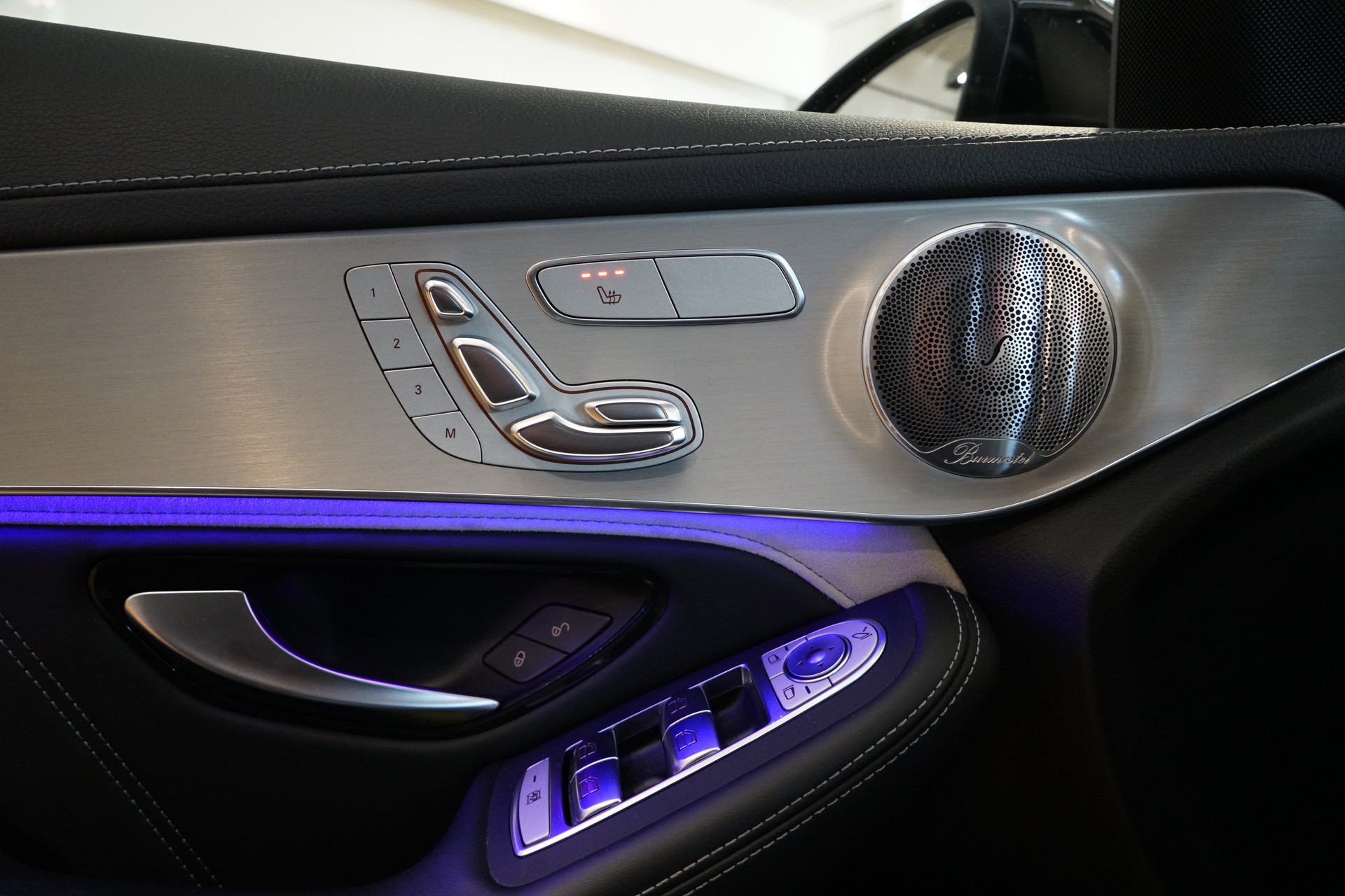 MERCEDES-BENZ GLC 63 S AMG 4Matic 9G-Tronic-image-16