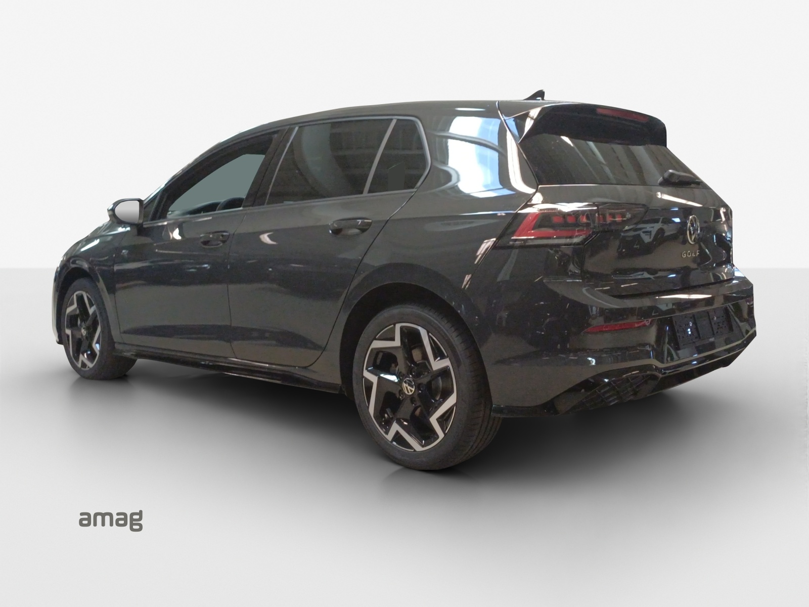 VW Golf 1.5 TSI HEV R-Line-image-2