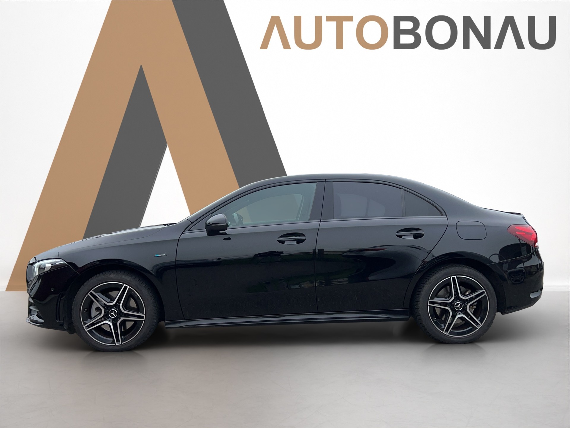 MERCEDES-BENZ A-Klasse A 250 e AMG Line 8G-DCT-image-8