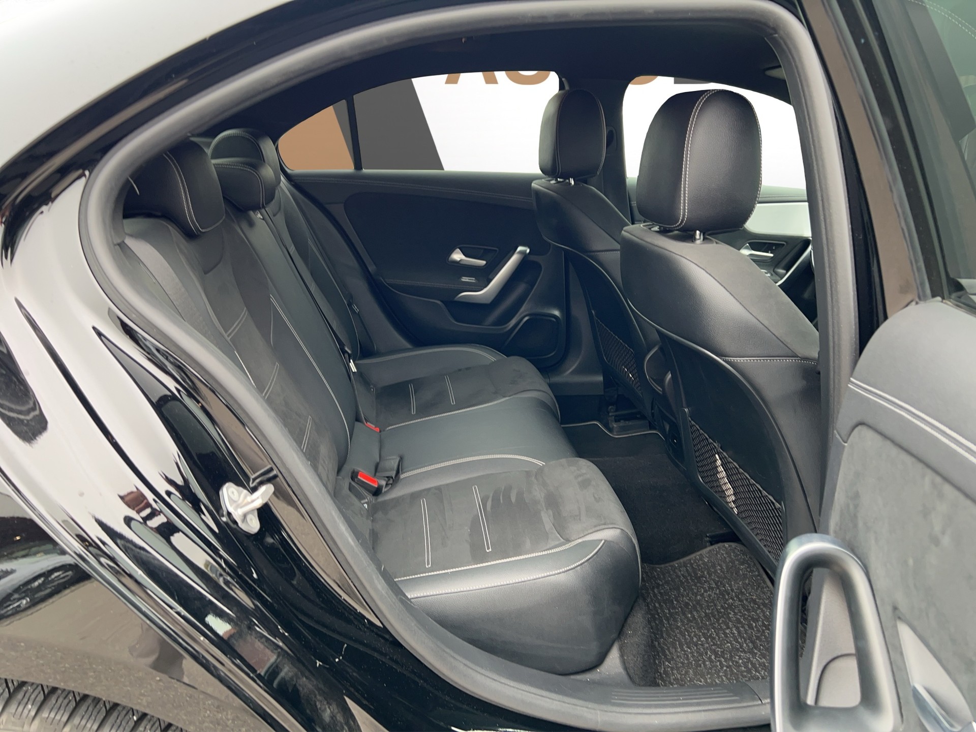 MERCEDES-BENZ A-Klasse A 250 e AMG Line 8G-DCT-image-21