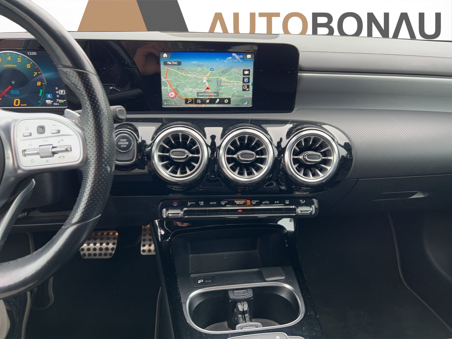 MERCEDES-BENZ A-Klasse A 250 e AMG Line 8G-DCT-image-26
