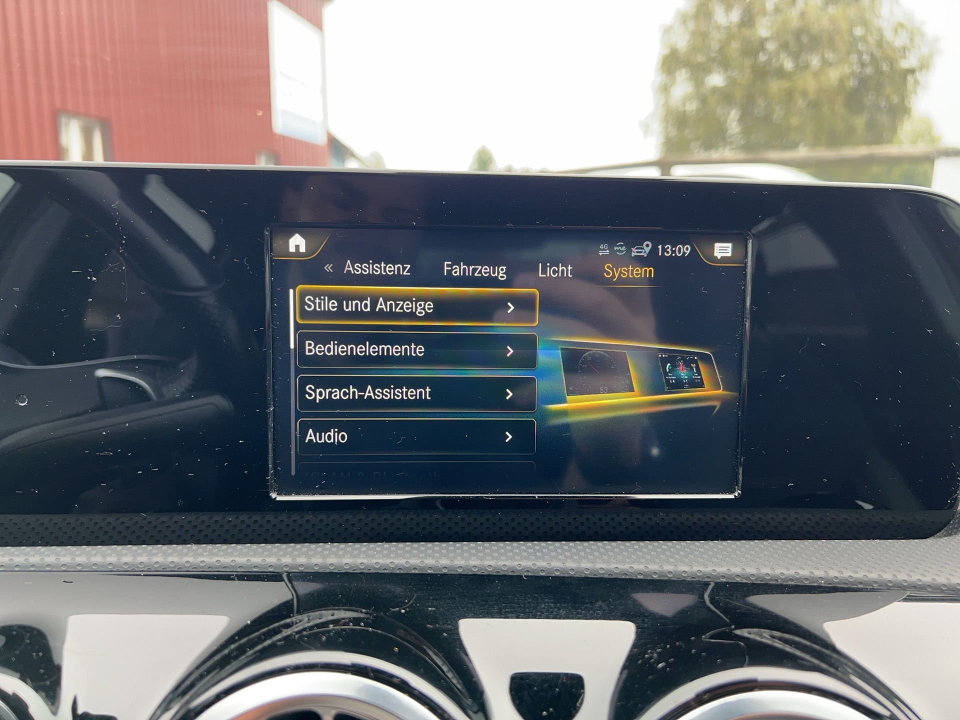 MERCEDES-BENZ A-Klasse A 250 e AMG Line 8G-DCT-image-54