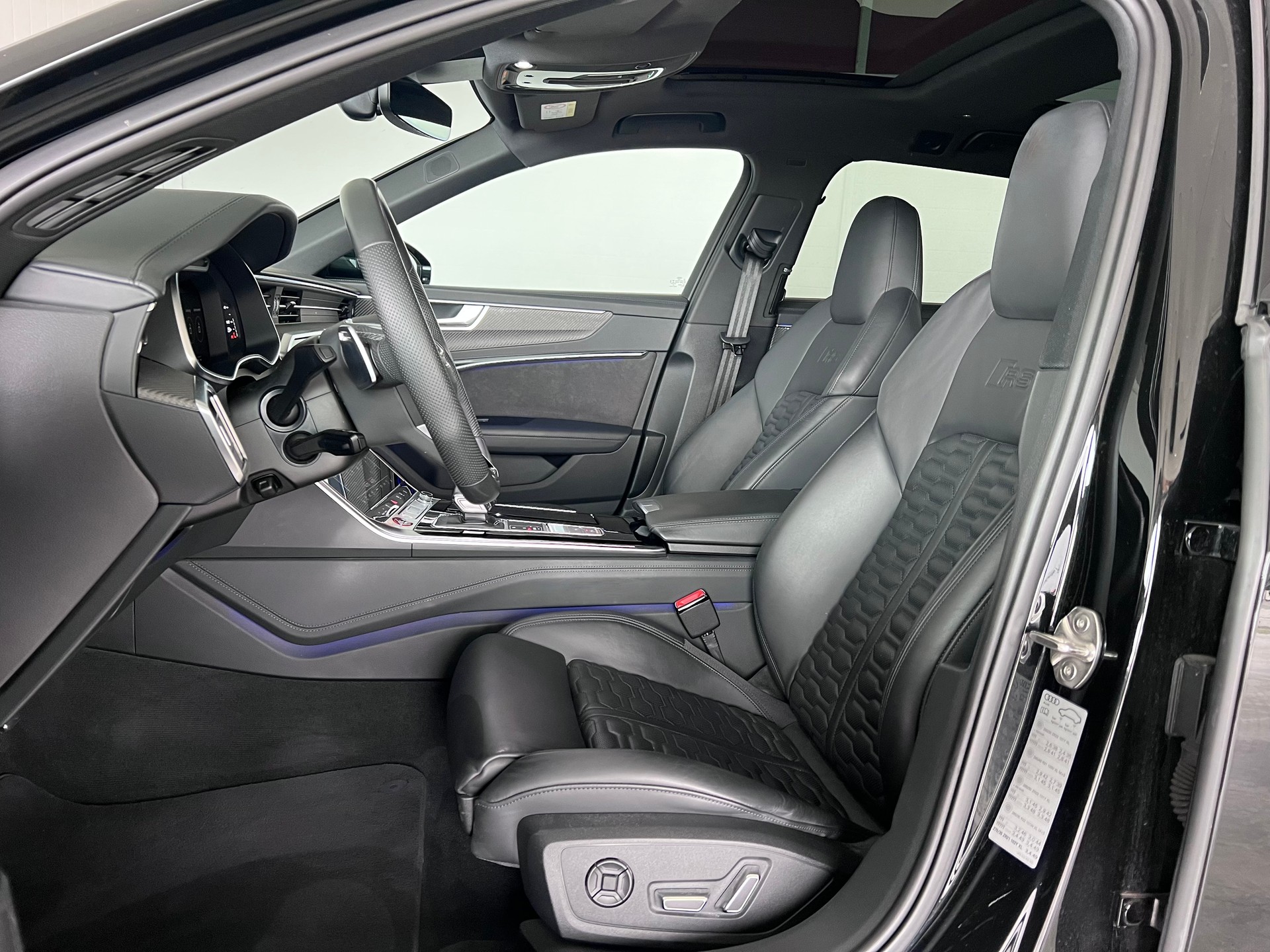 AUDI RS6 Avant 4.0 TFSI V8 quattro-image-14