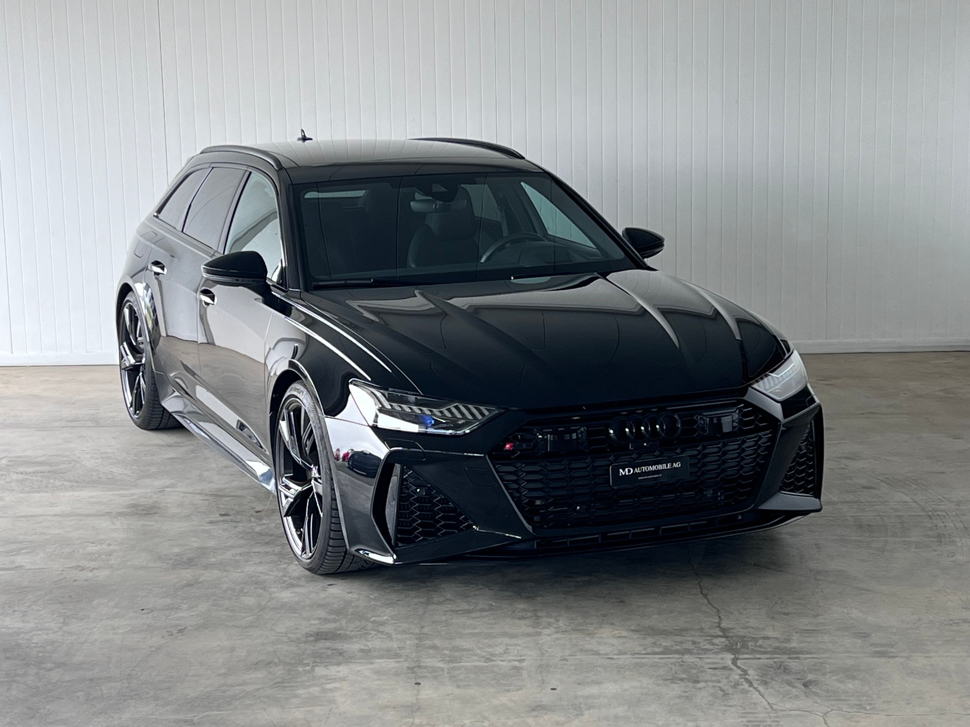 AUDI RS6 Avant 4.0 TFSI V8 quattro-image-3