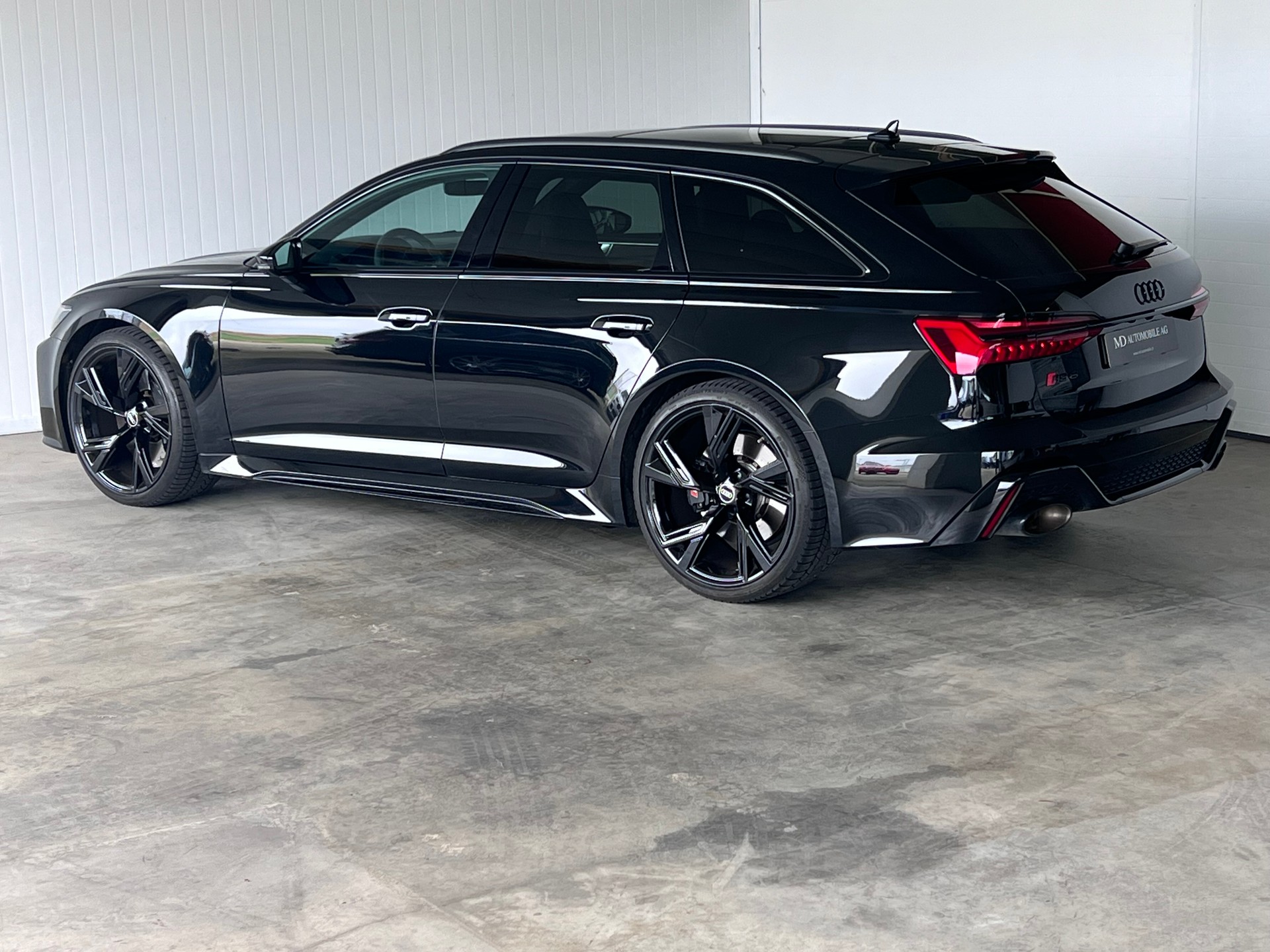 AUDI RS6 Avant 4.0 TFSI V8 quattro-image-12