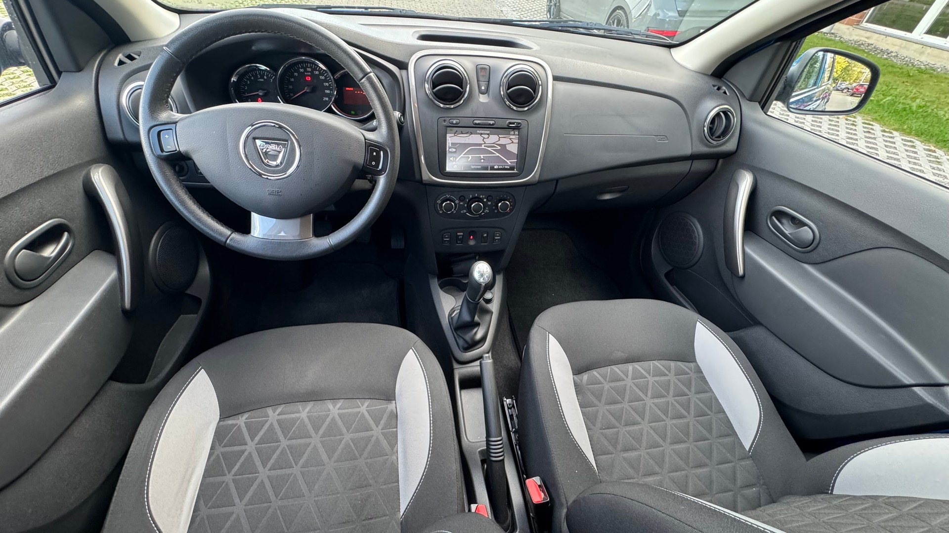 DACIA Sandero 1.5 dCi Stepway Lauréate-image-7