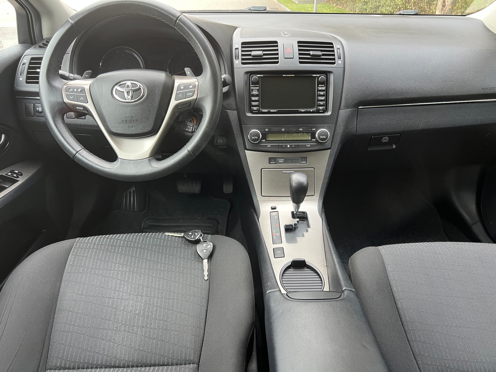 TOYOTA Avensis SW 2.0 Linea Luna Multidrive-image-7