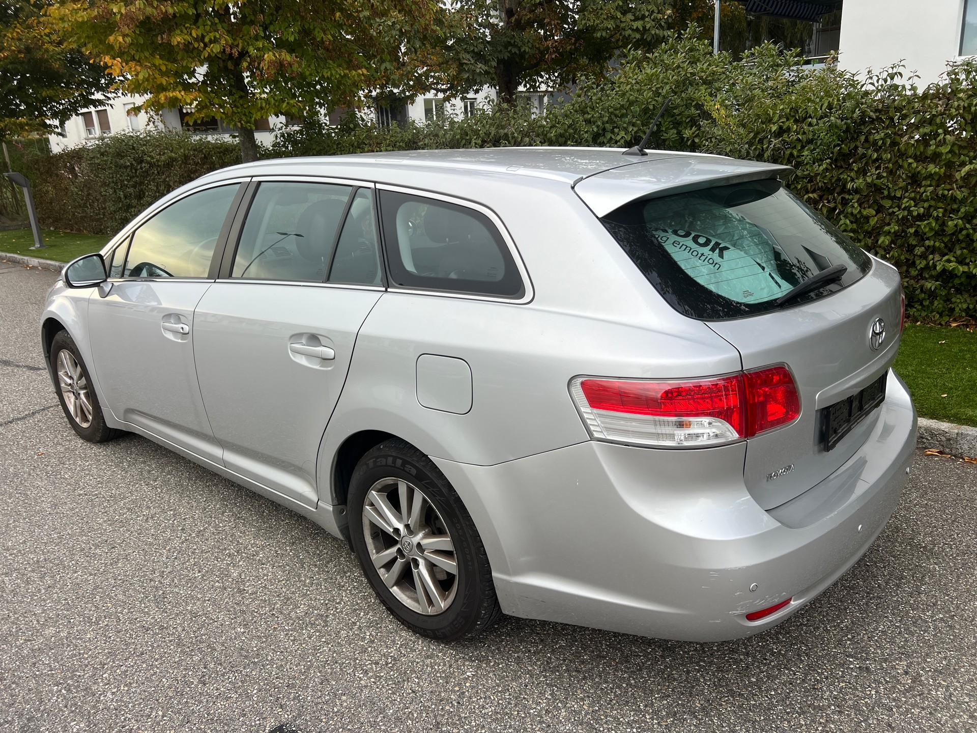 TOYOTA Avensis SW 2.0 Linea Luna Multidrive-image-3