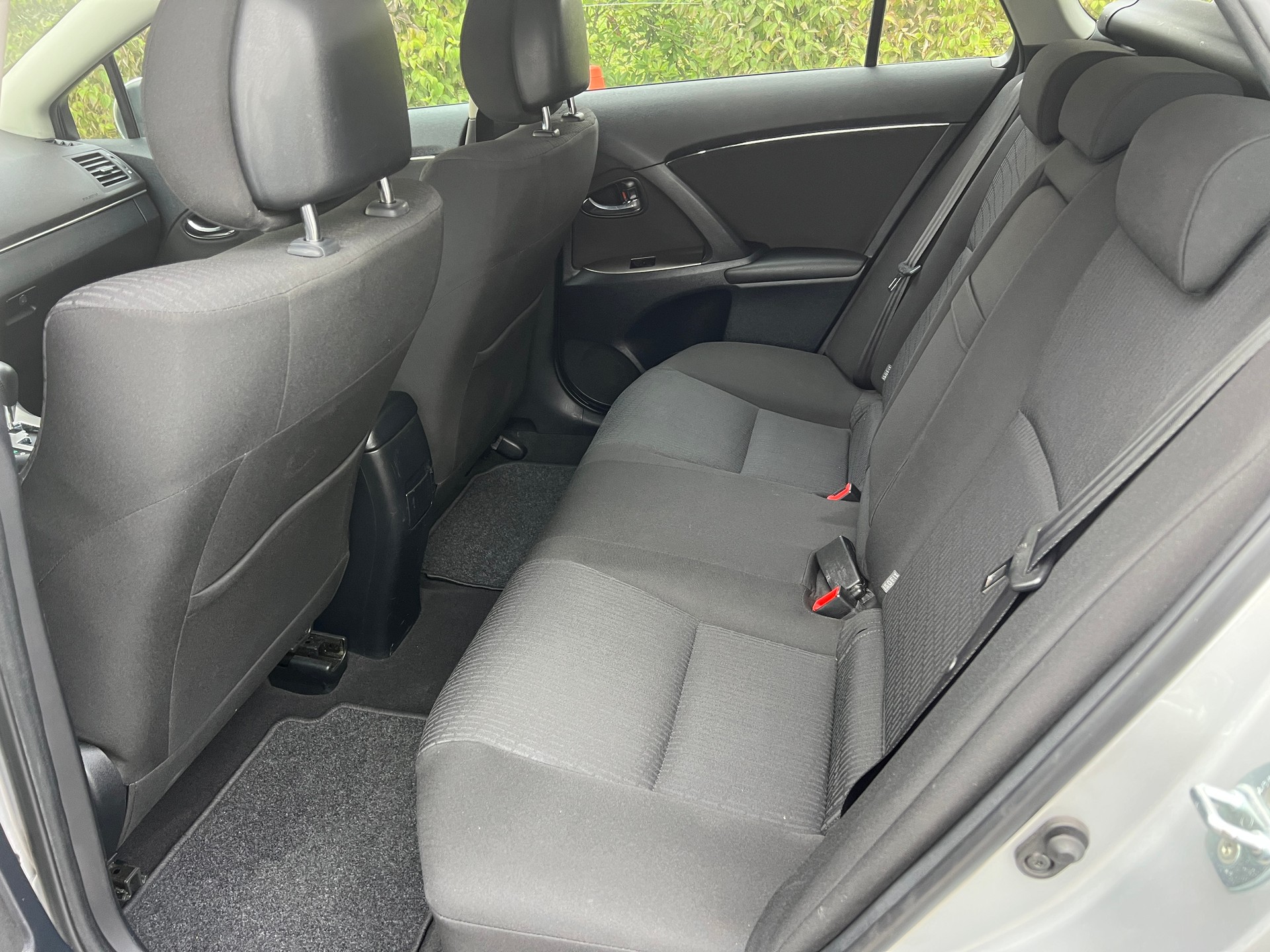 TOYOTA Avensis SW 2.0 Linea Luna Multidrive-image-10