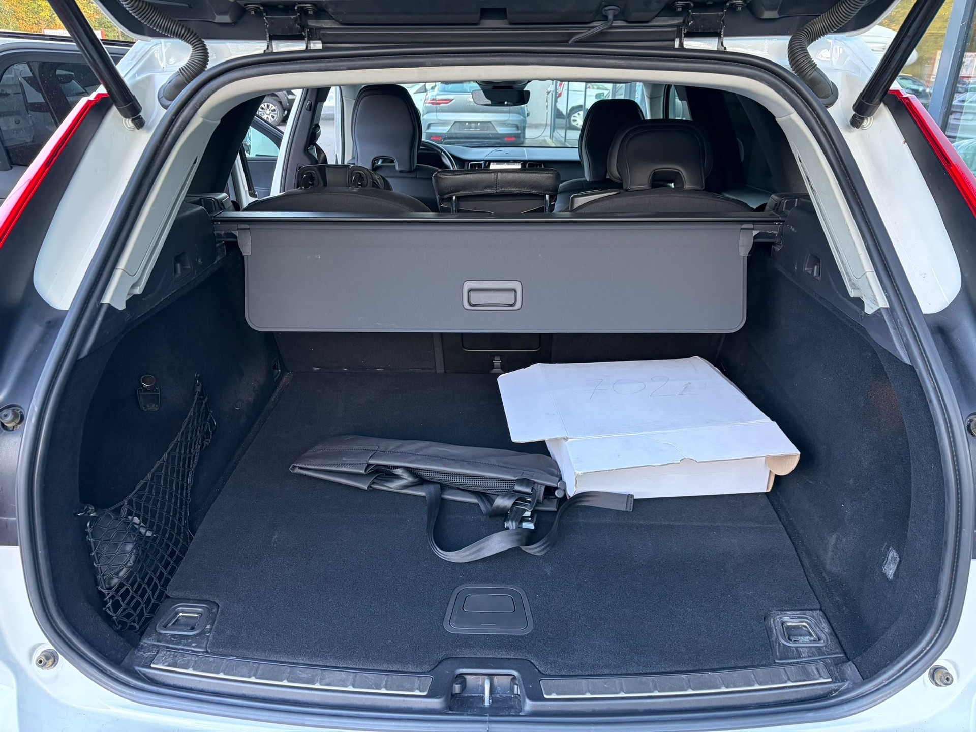 VOLVO XC60 T6 eAWD PluginHybrid Core Geartronic-image-12