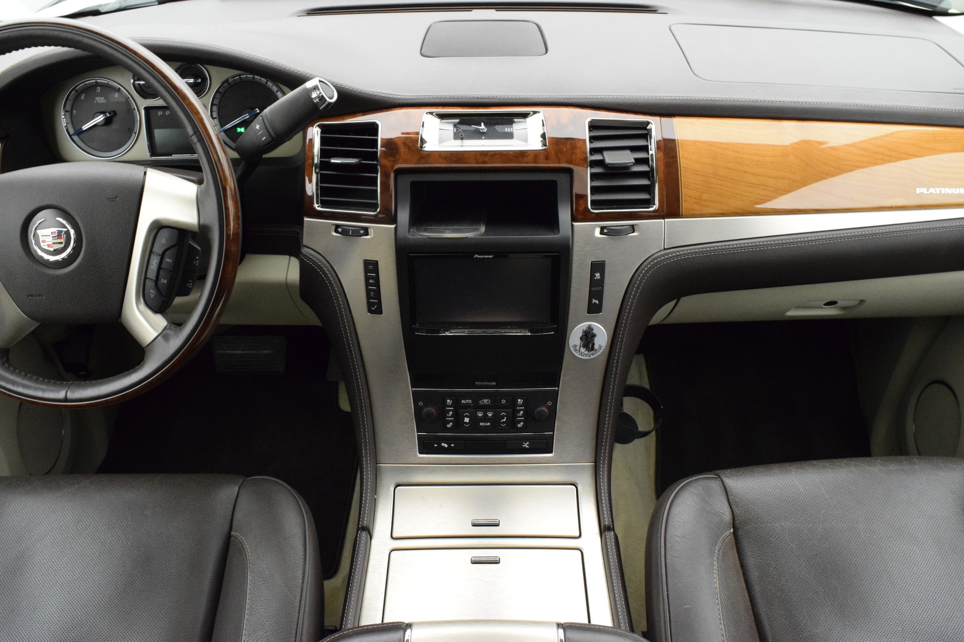 CADILLAC Escalade 6.2 Platinum-image-10
