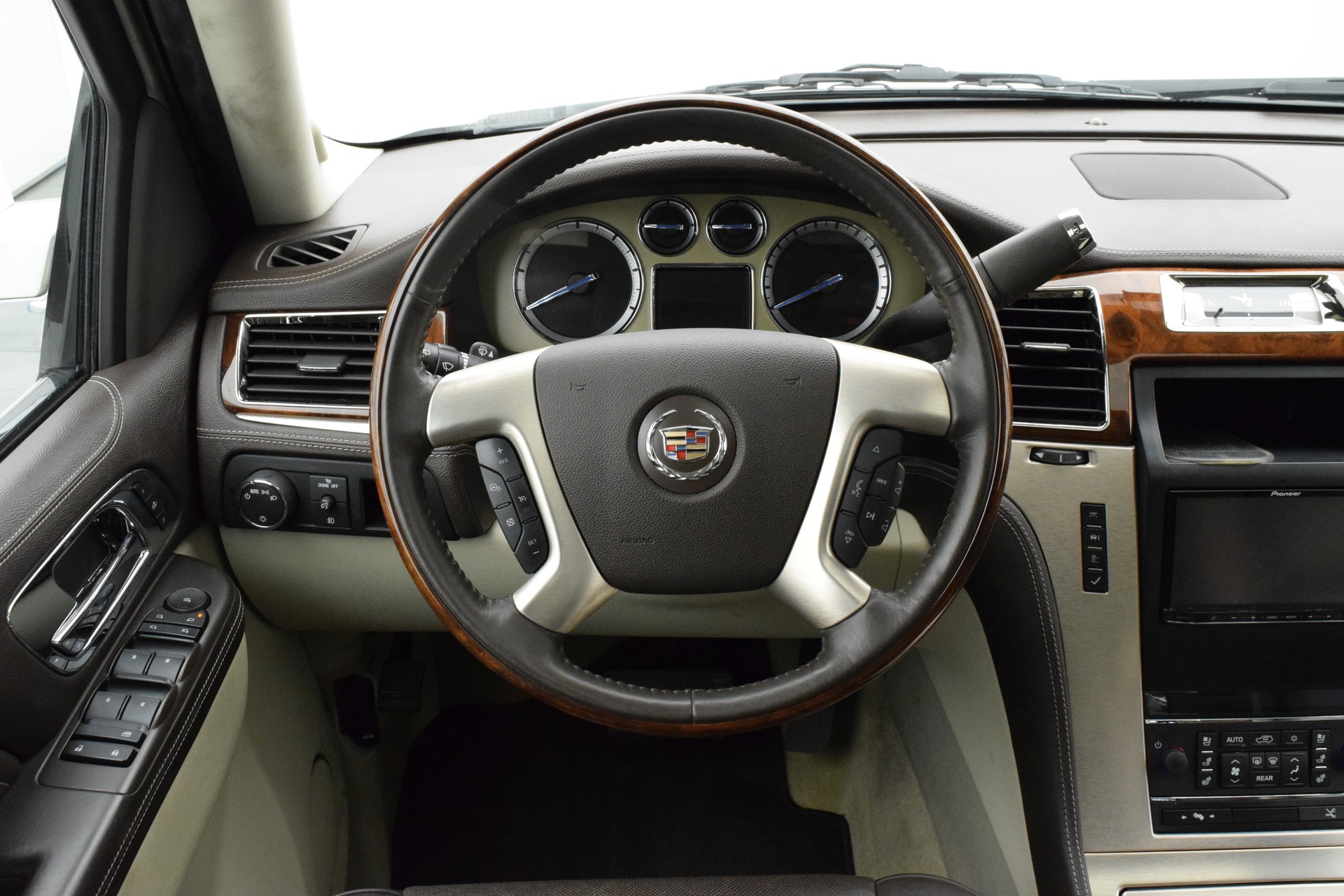CADILLAC Escalade 6.2 Platinum-image-11