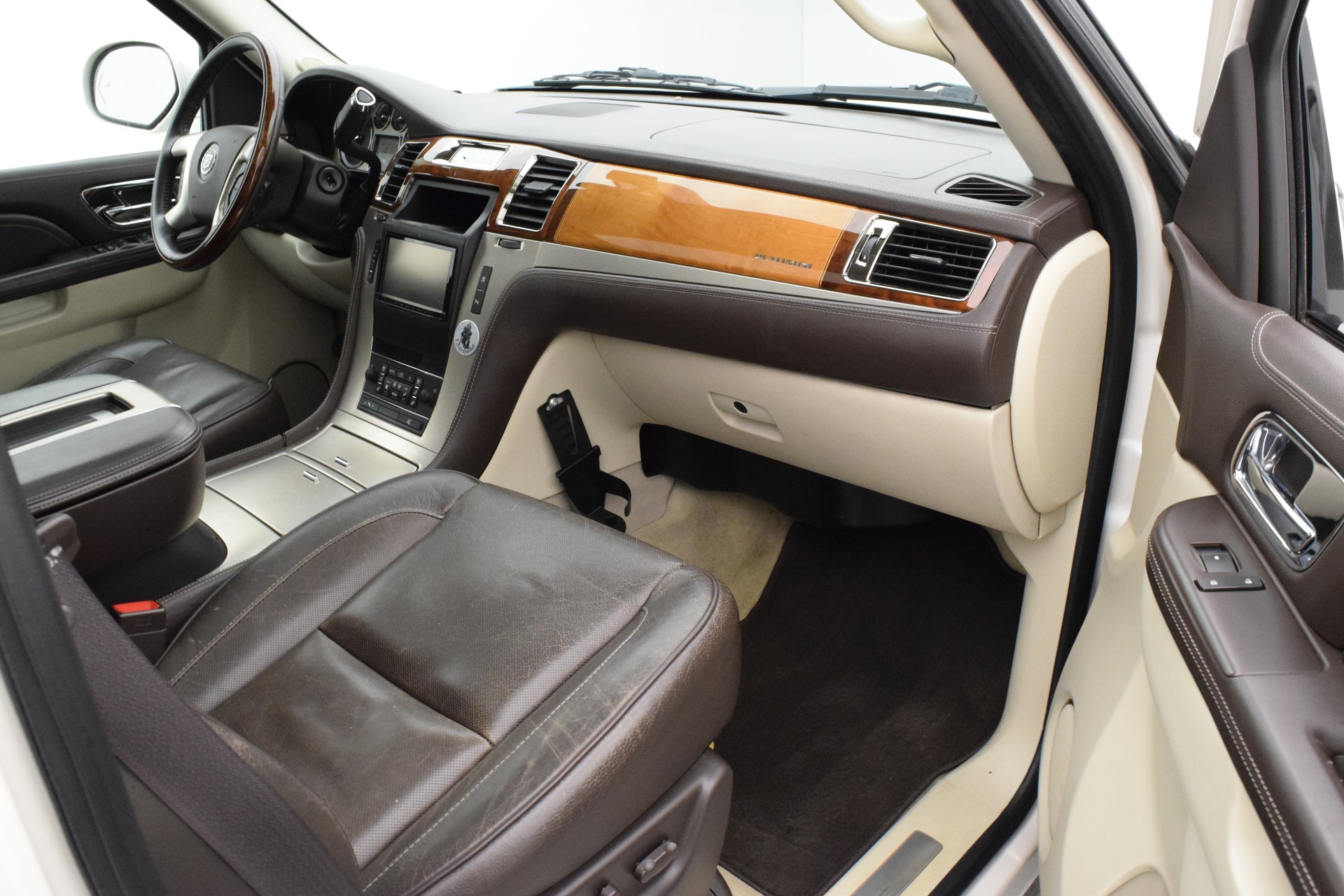 CADILLAC Escalade 6.2 Platinum-image-13
