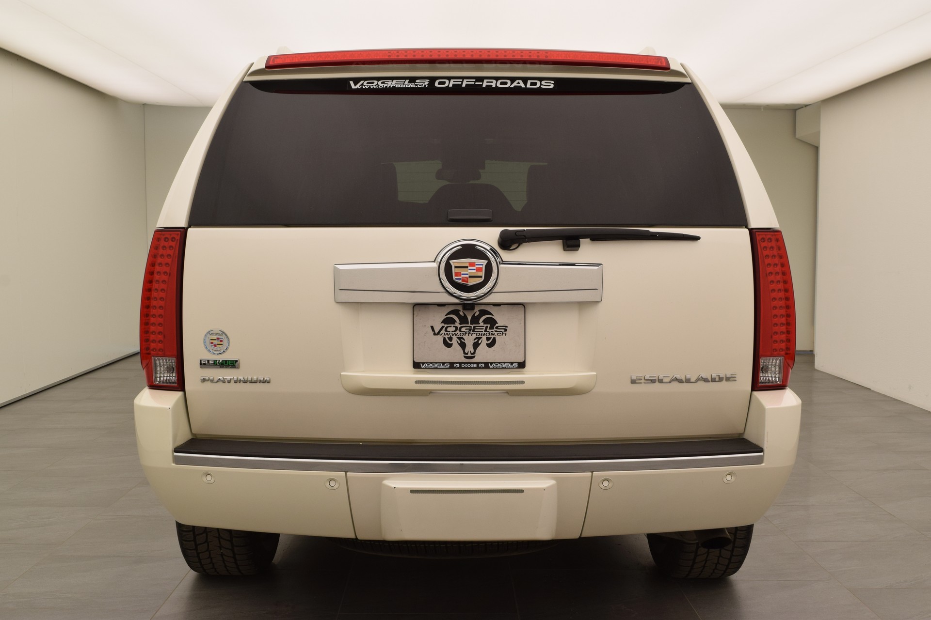 CADILLAC Escalade 6.2 Platinum-image-5
