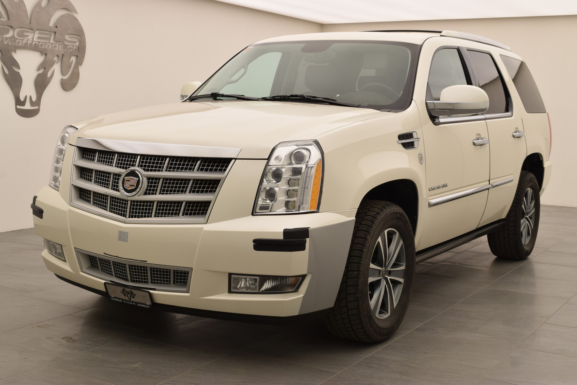 CADILLAC Escalade 6.2 Platinum-image-1