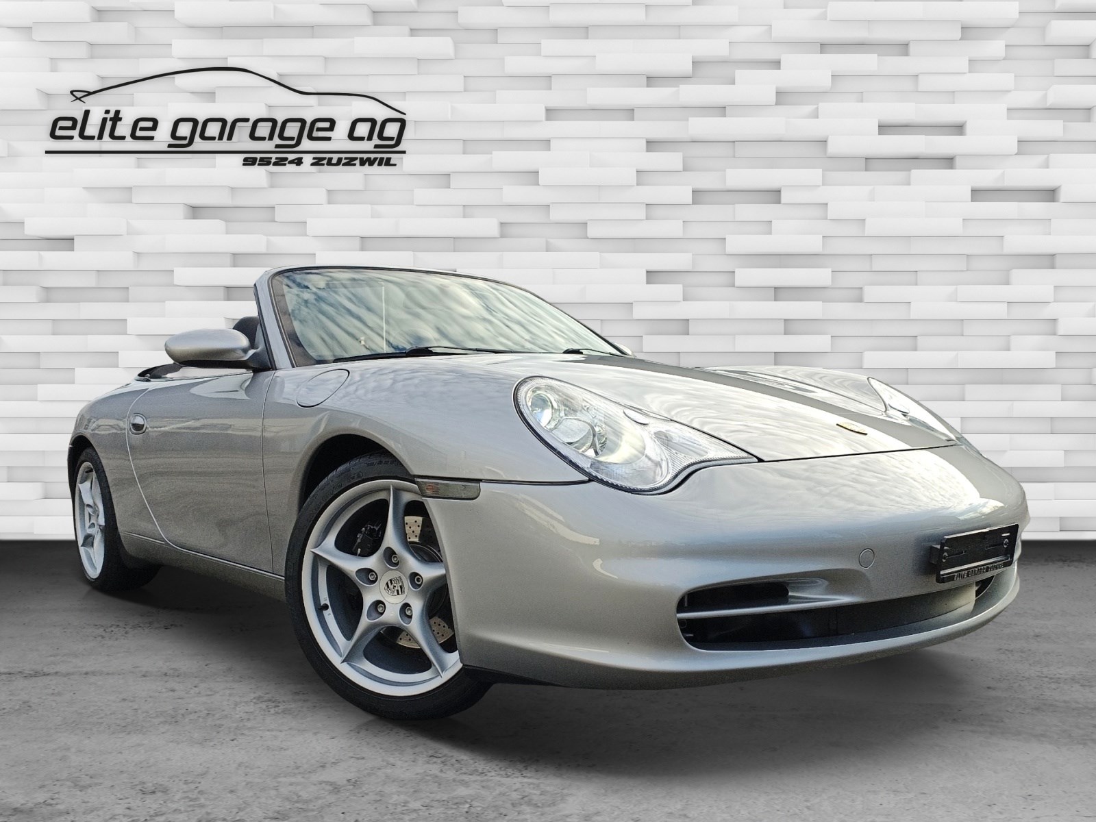 PORSCHE 911 Carrera Cabrio-image-2