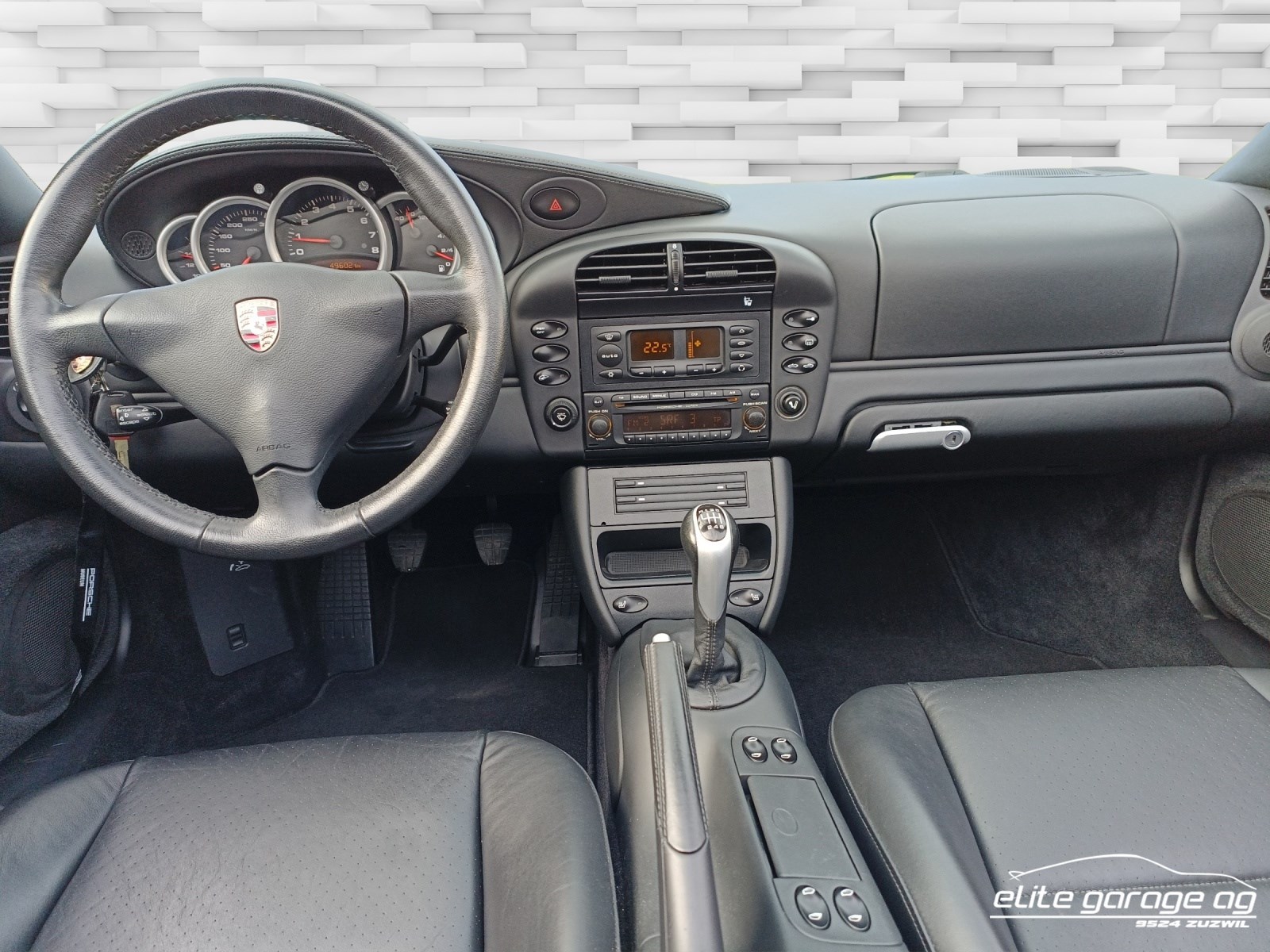 PORSCHE 911 Carrera Cabrio-image-10