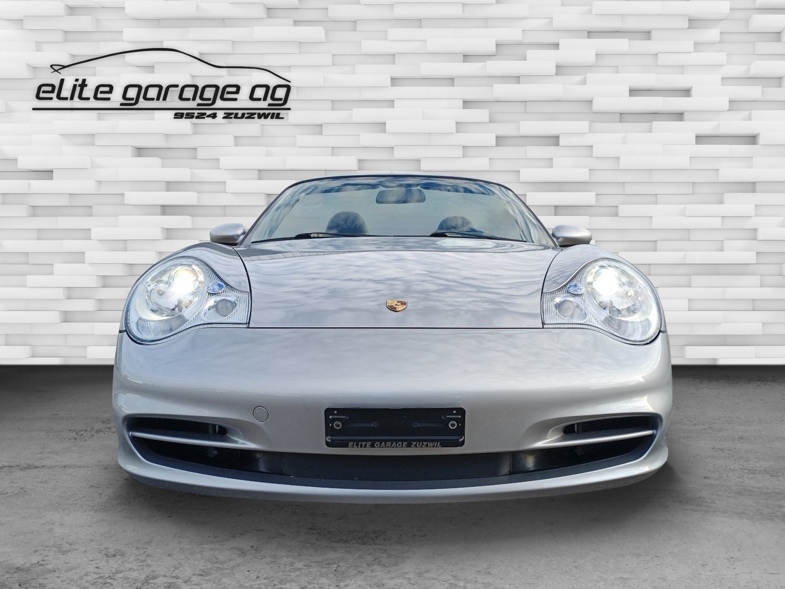 PORSCHE 911 Carrera Cabrio-image-1