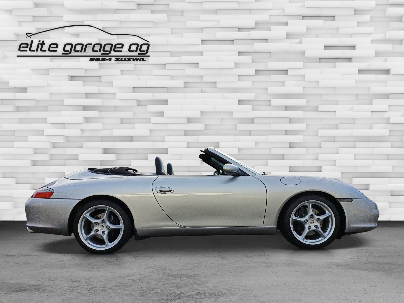 PORSCHE 911 Carrera Cabrio-image-3