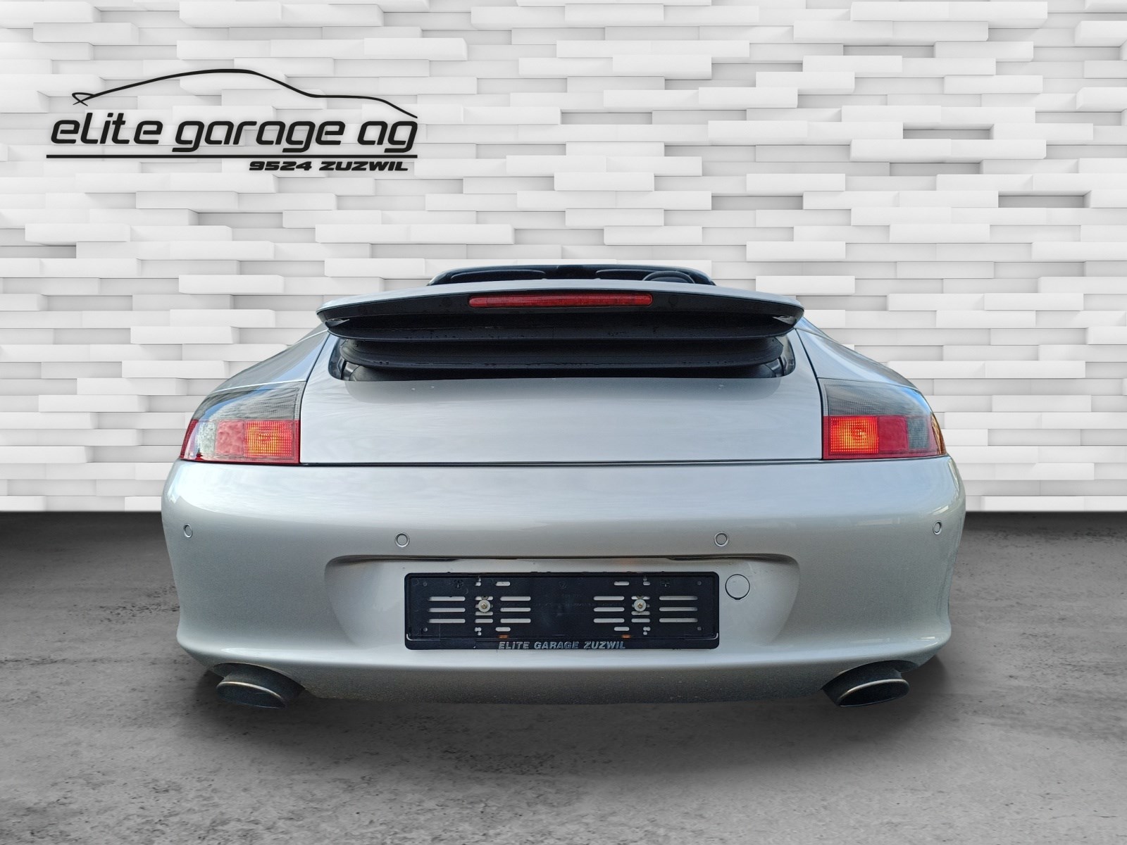 PORSCHE 911 Carrera Cabrio-image-6