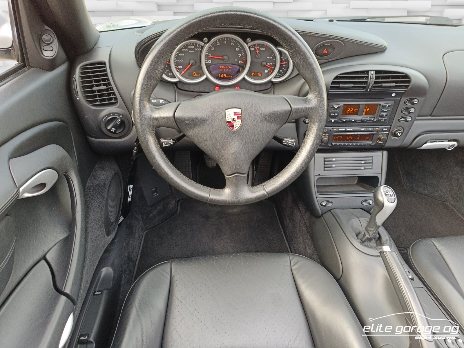 PORSCHE 911 Carrera Cabrio-image-9